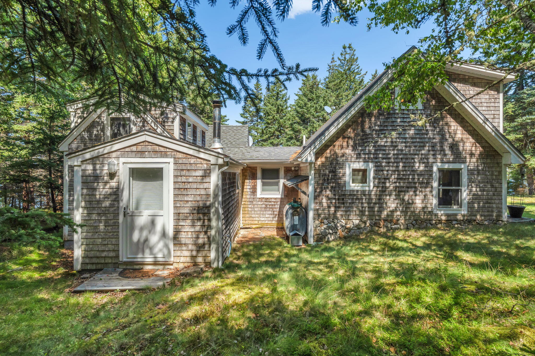 142 E Point Road