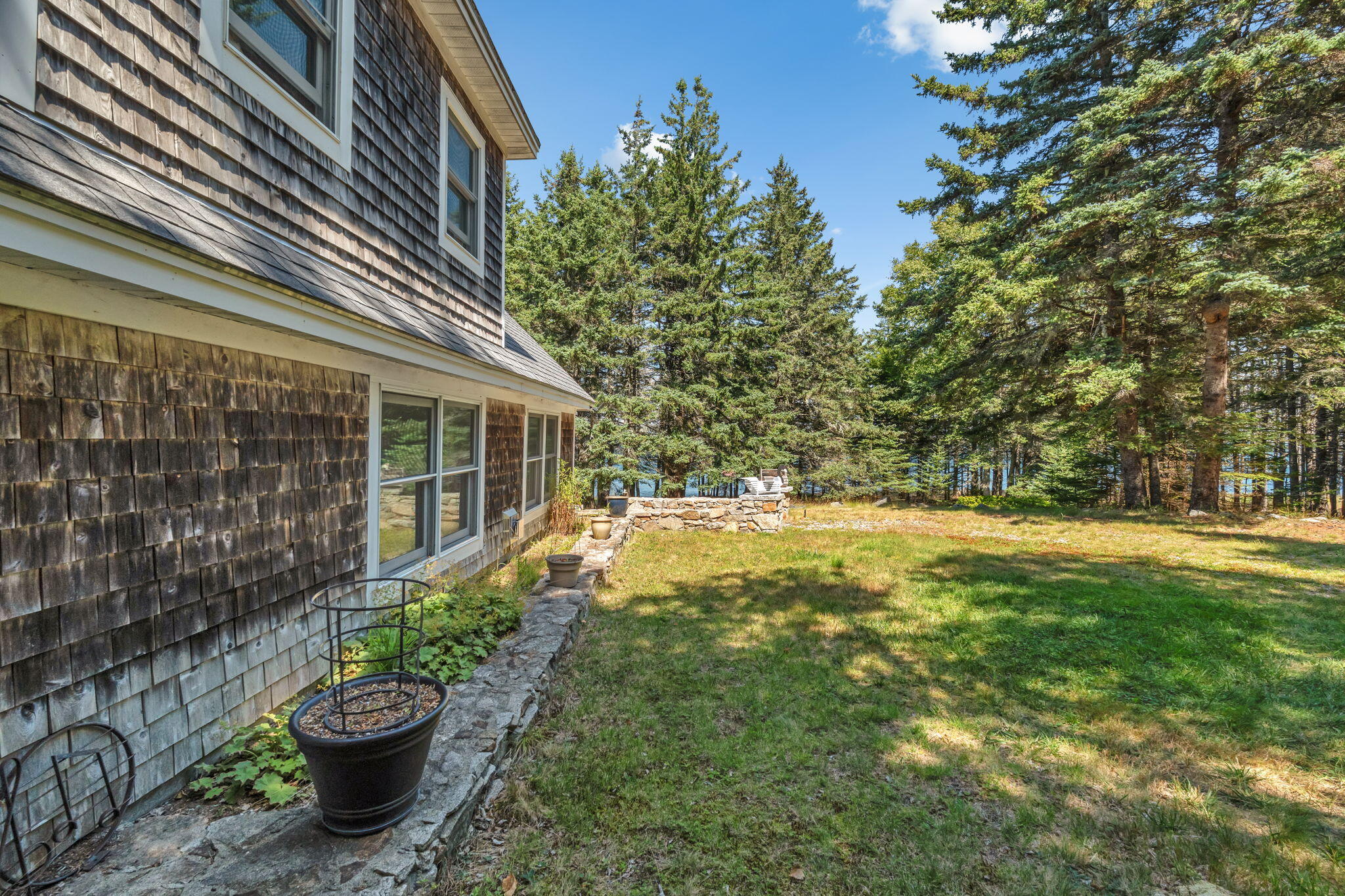 142 E Point Road