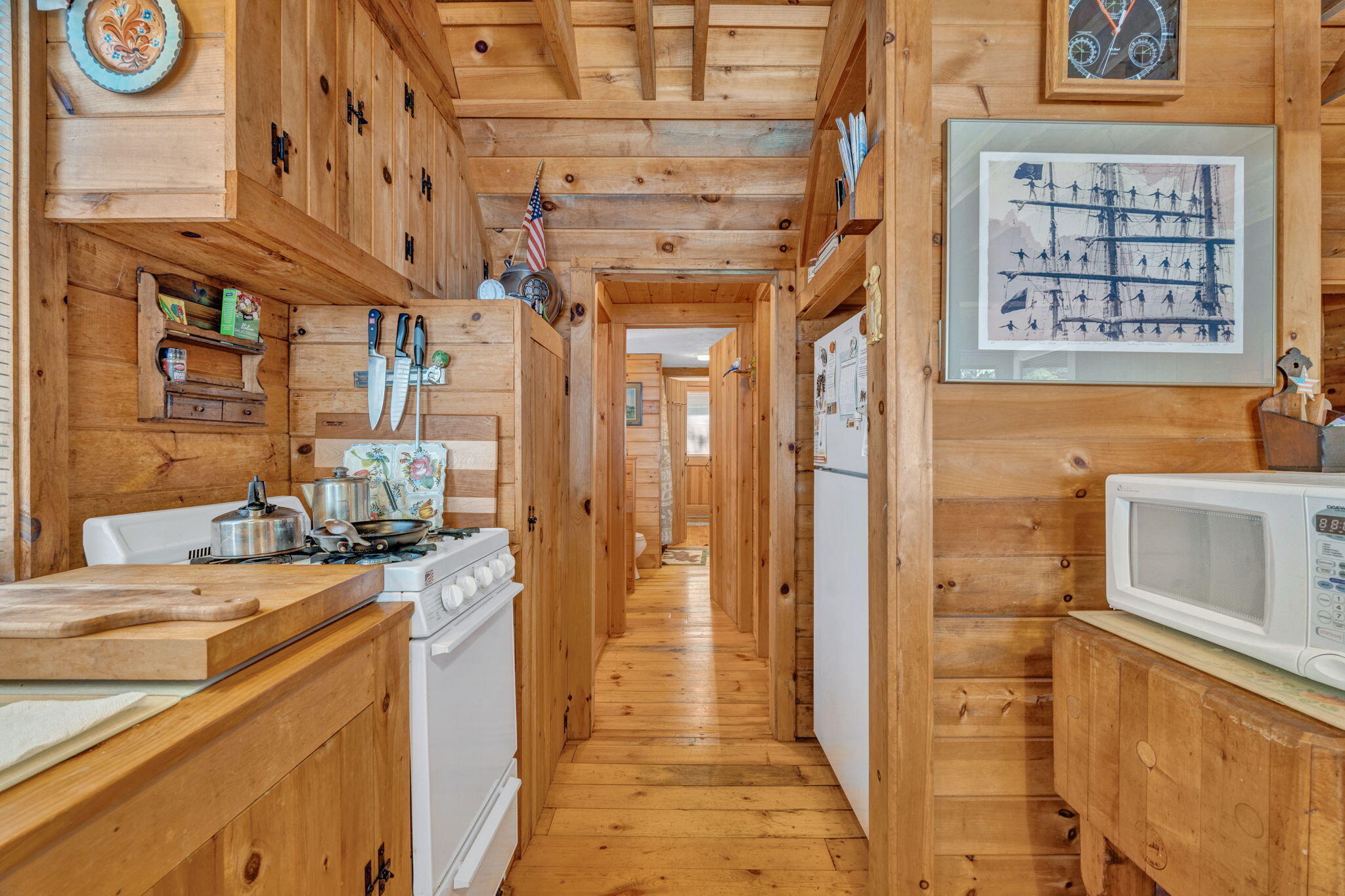 142 E Point Road