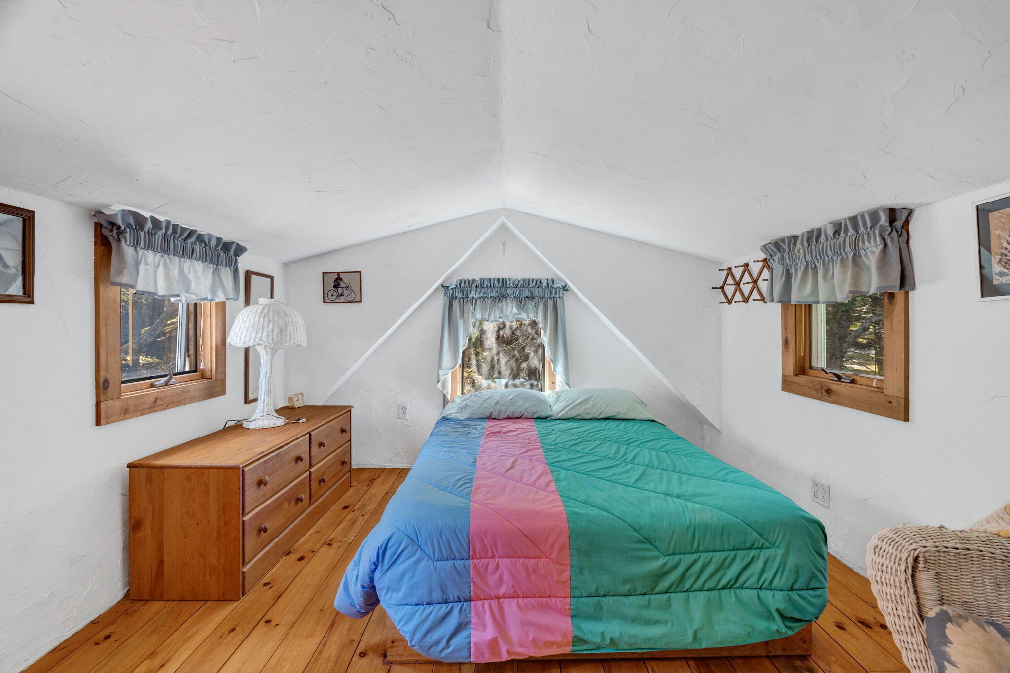 142 E Point Road