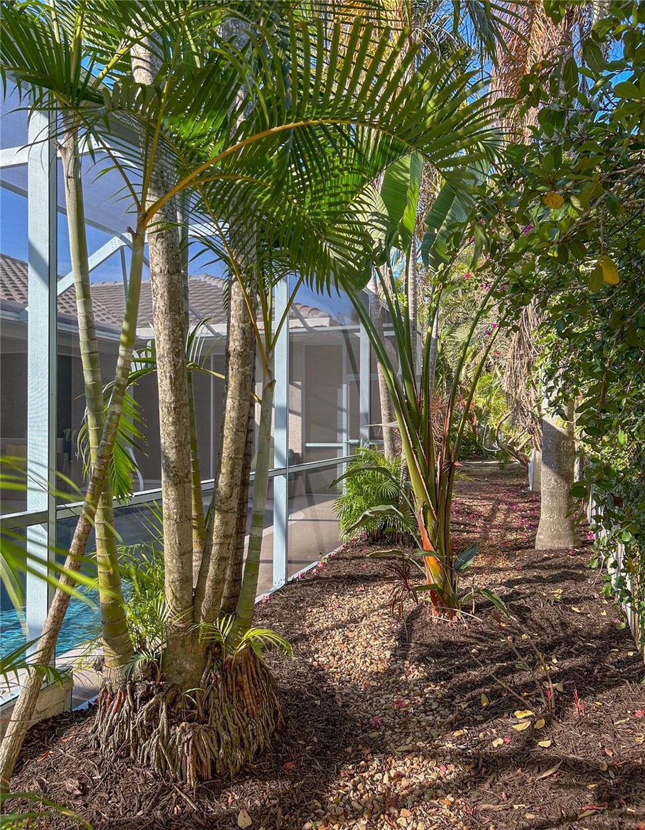 4801 THREE OAKS BLVD