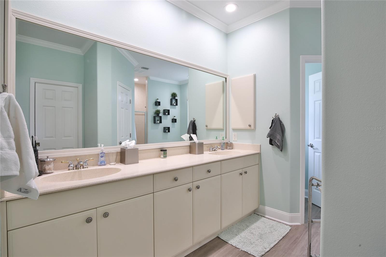 4801 THREE OAKS BLVD