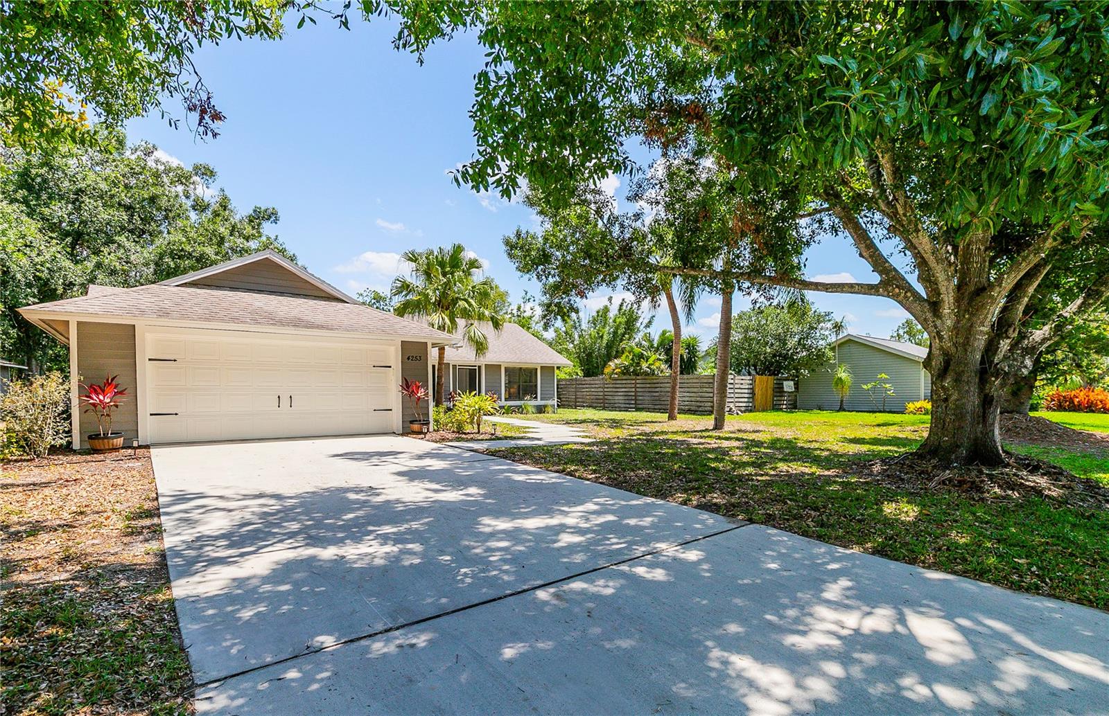 4253 PRAIRIE VIEW DR