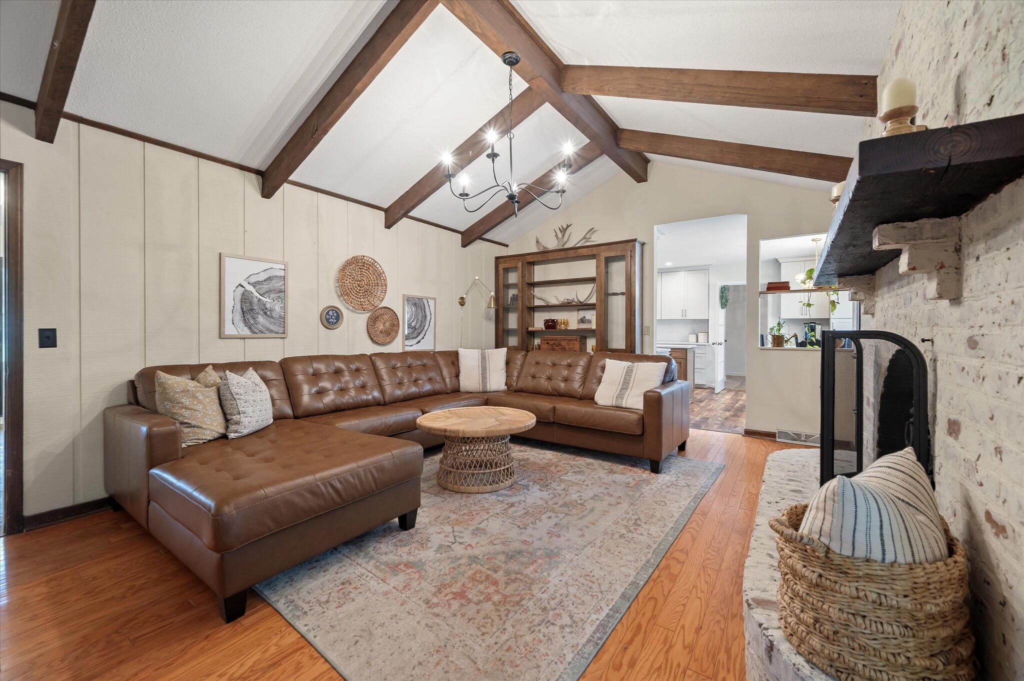 109 Lakeview Drive