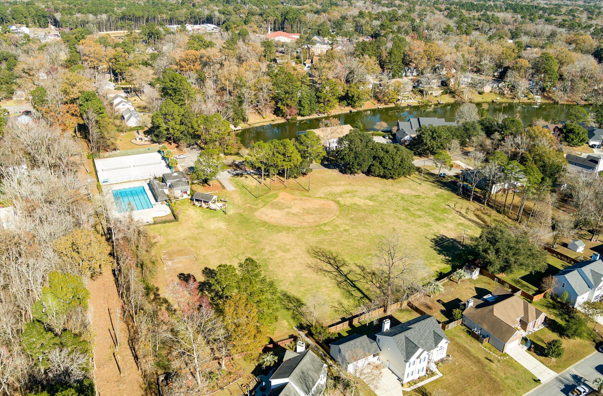 109 Lakeview Drive