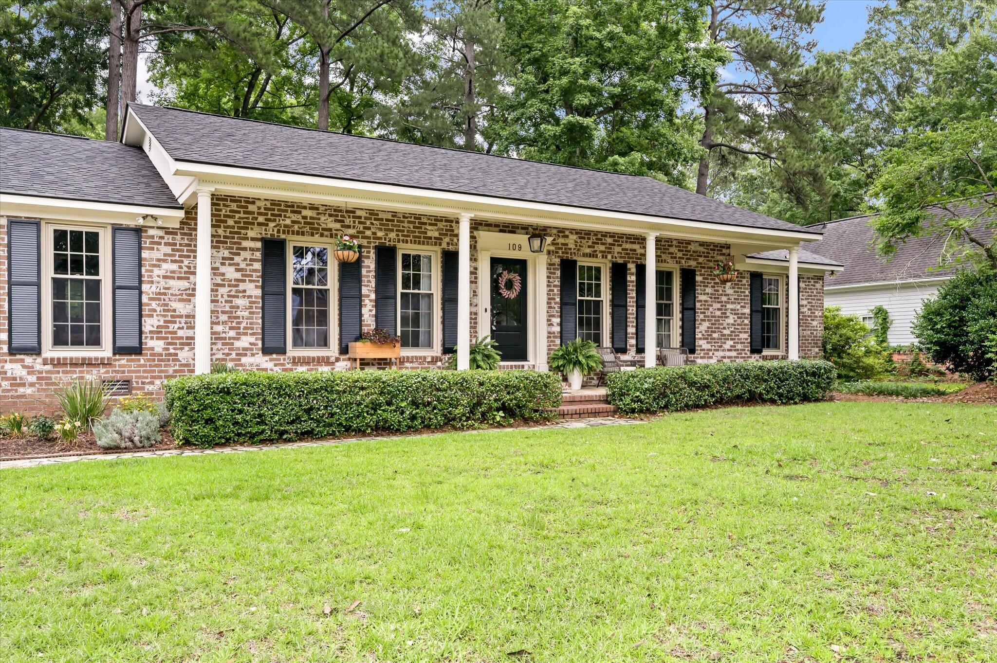 109 Lakeview Drive