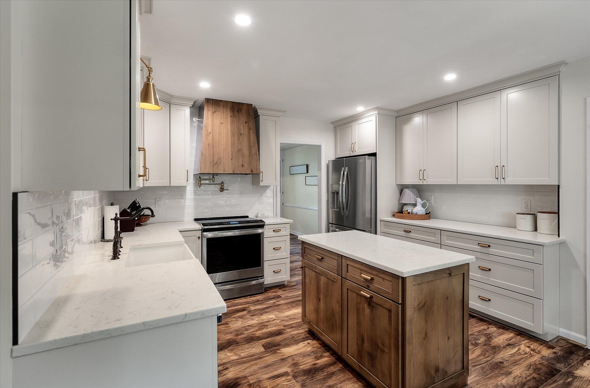 109 Lakeview Drive