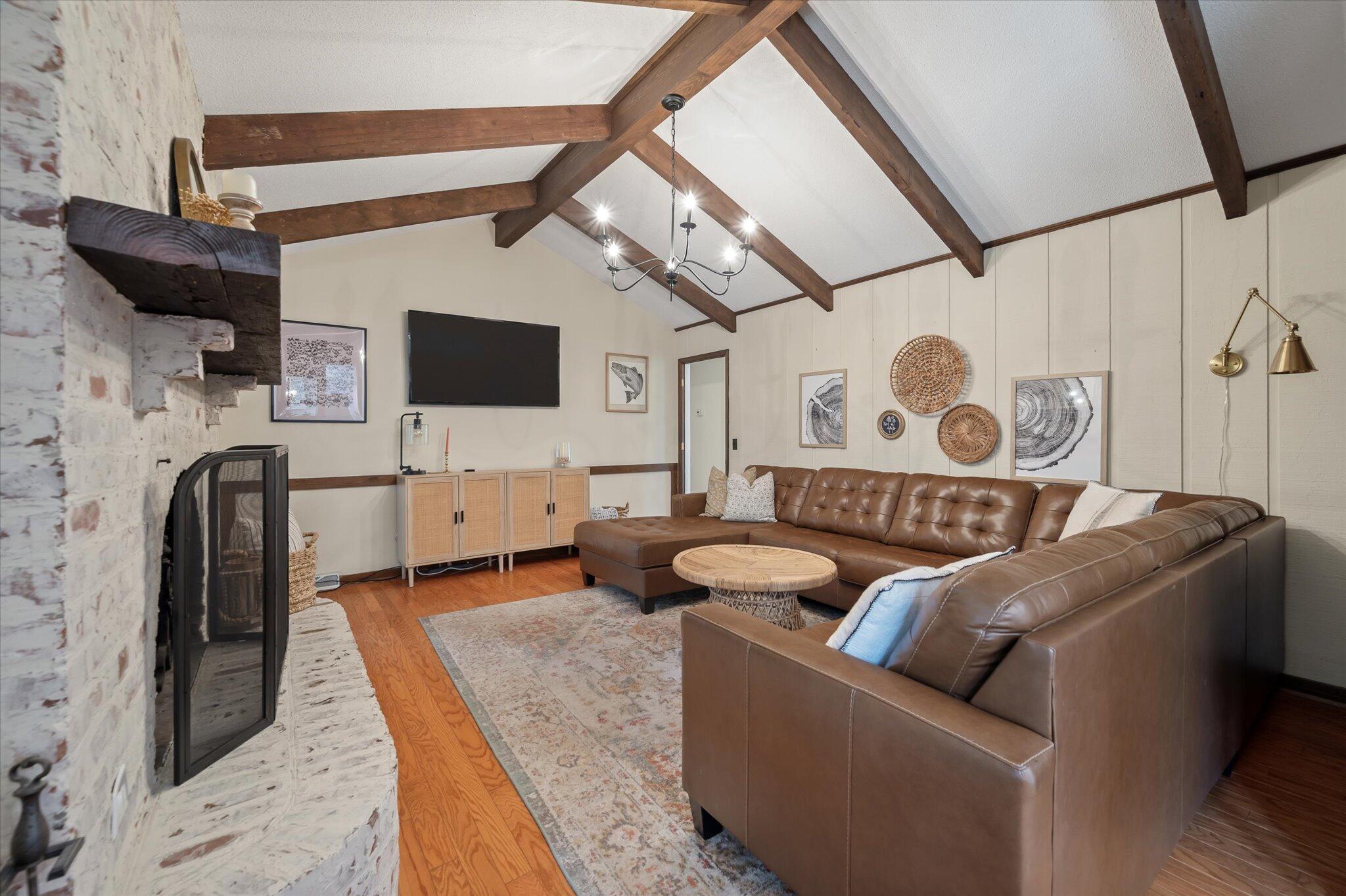 109 Lakeview Drive