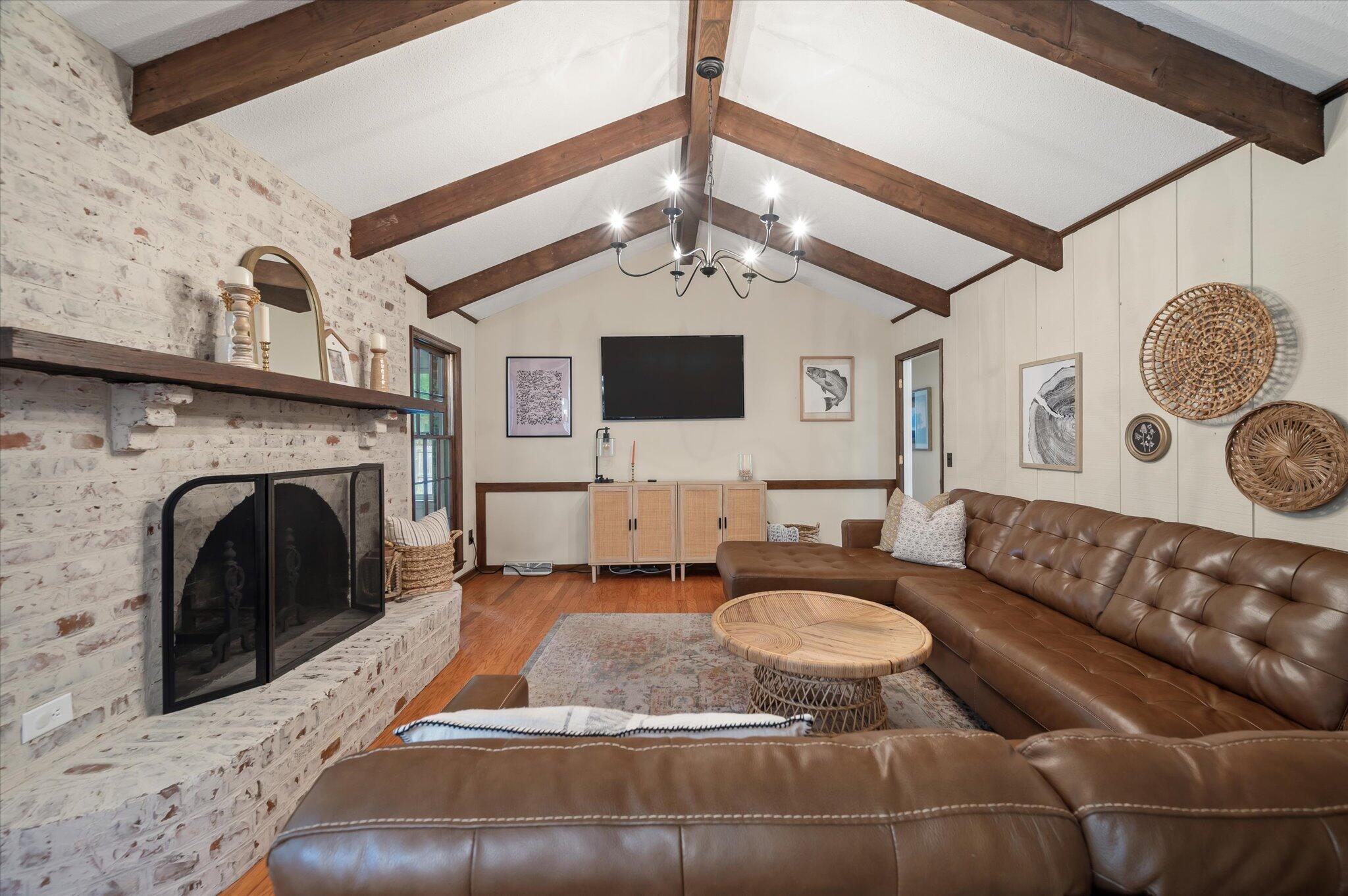109 Lakeview Drive