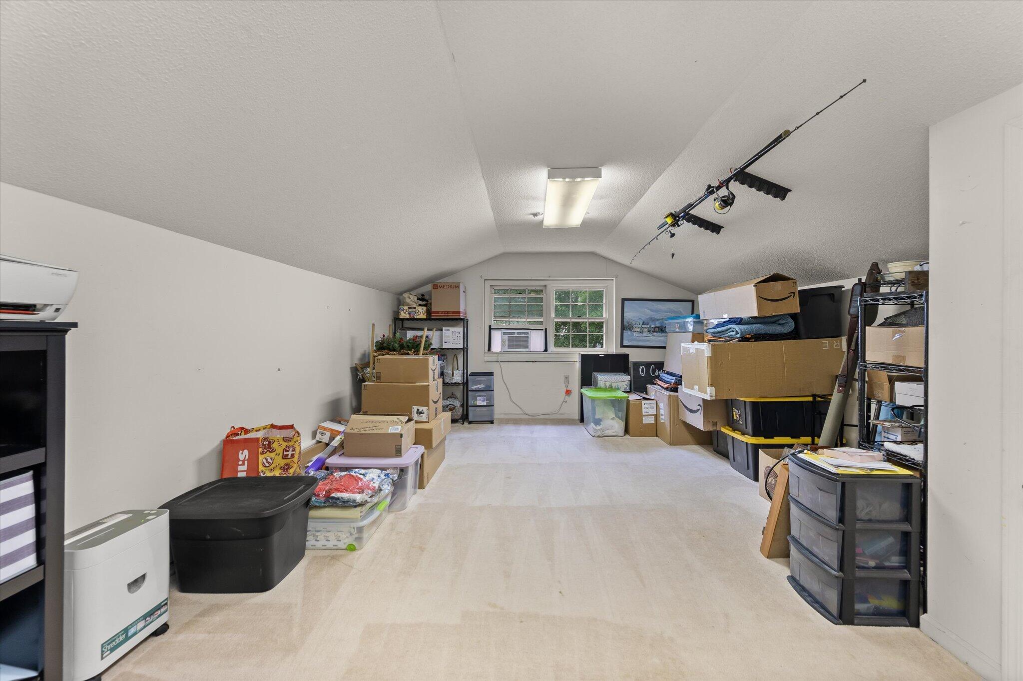 109 Lakeview Drive
