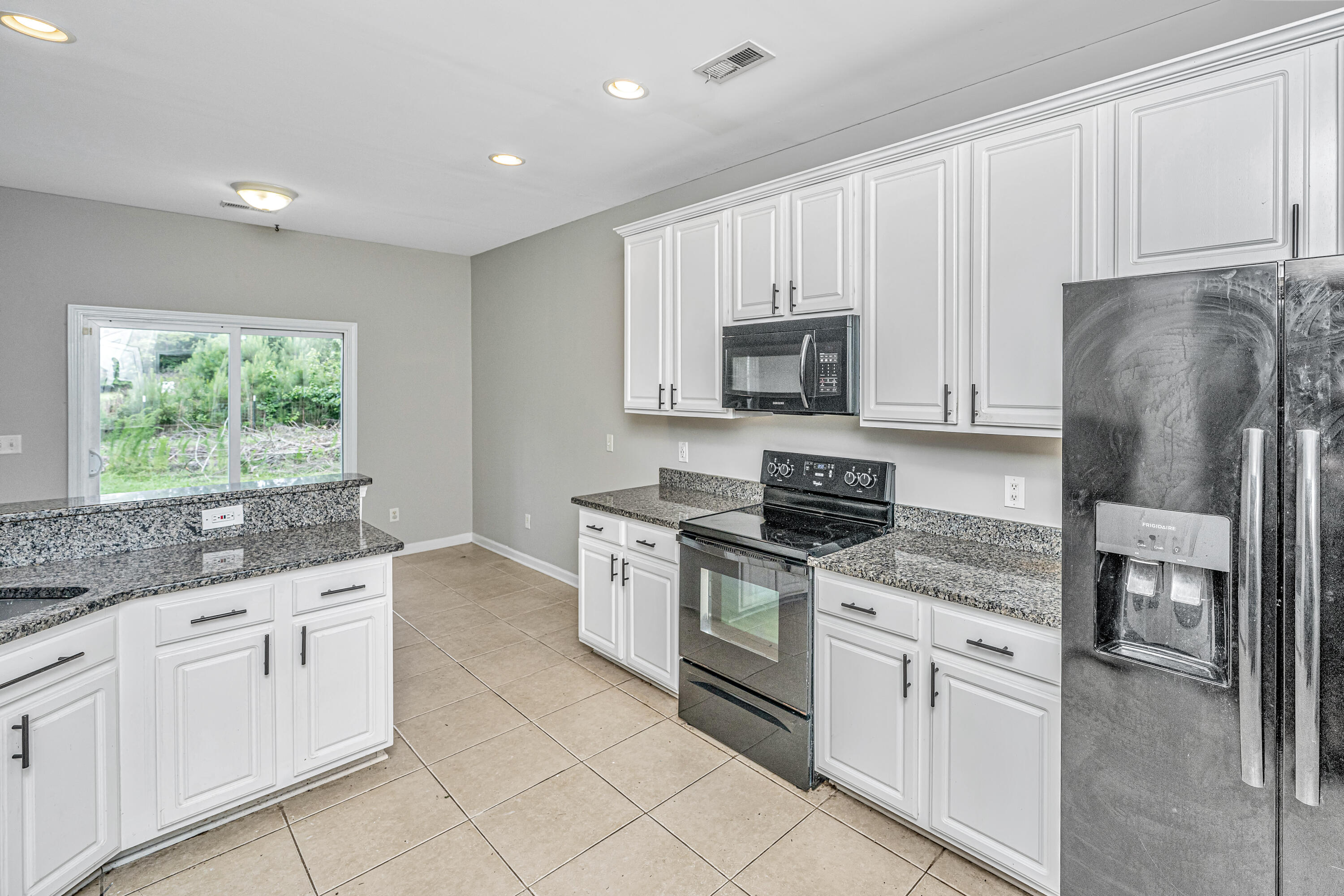 5023 Manor Road