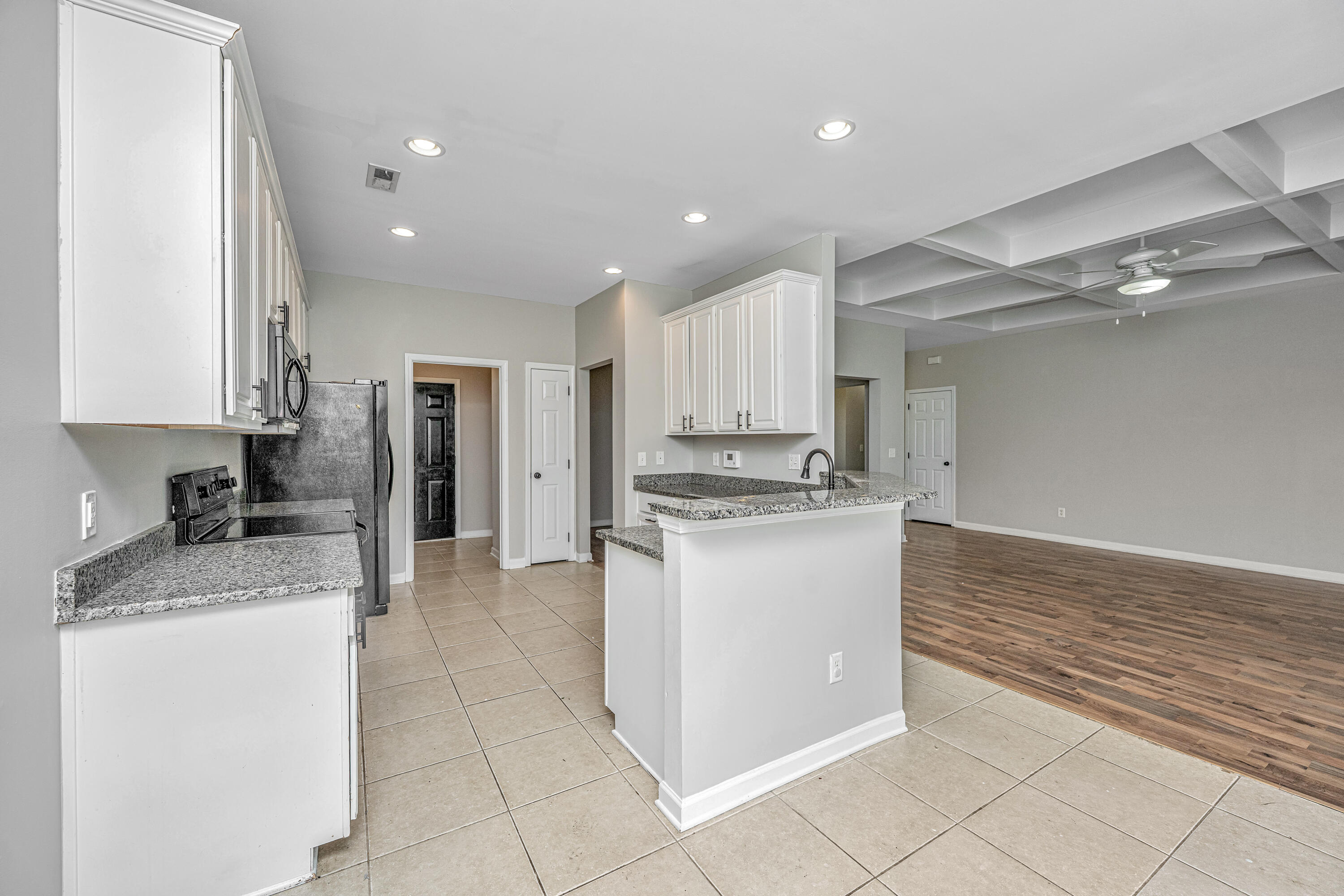 5023 Manor Road