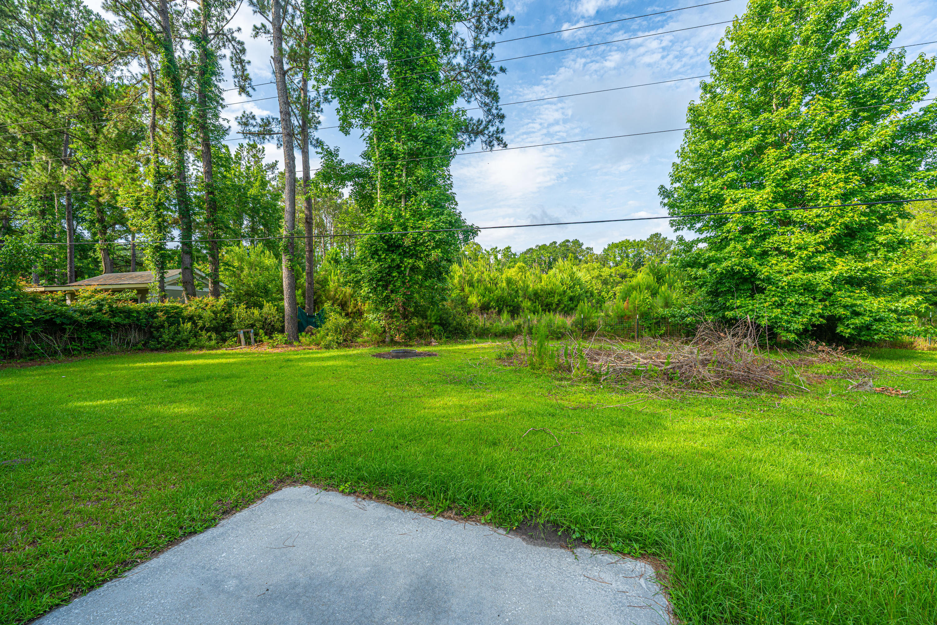 5023 Manor Road