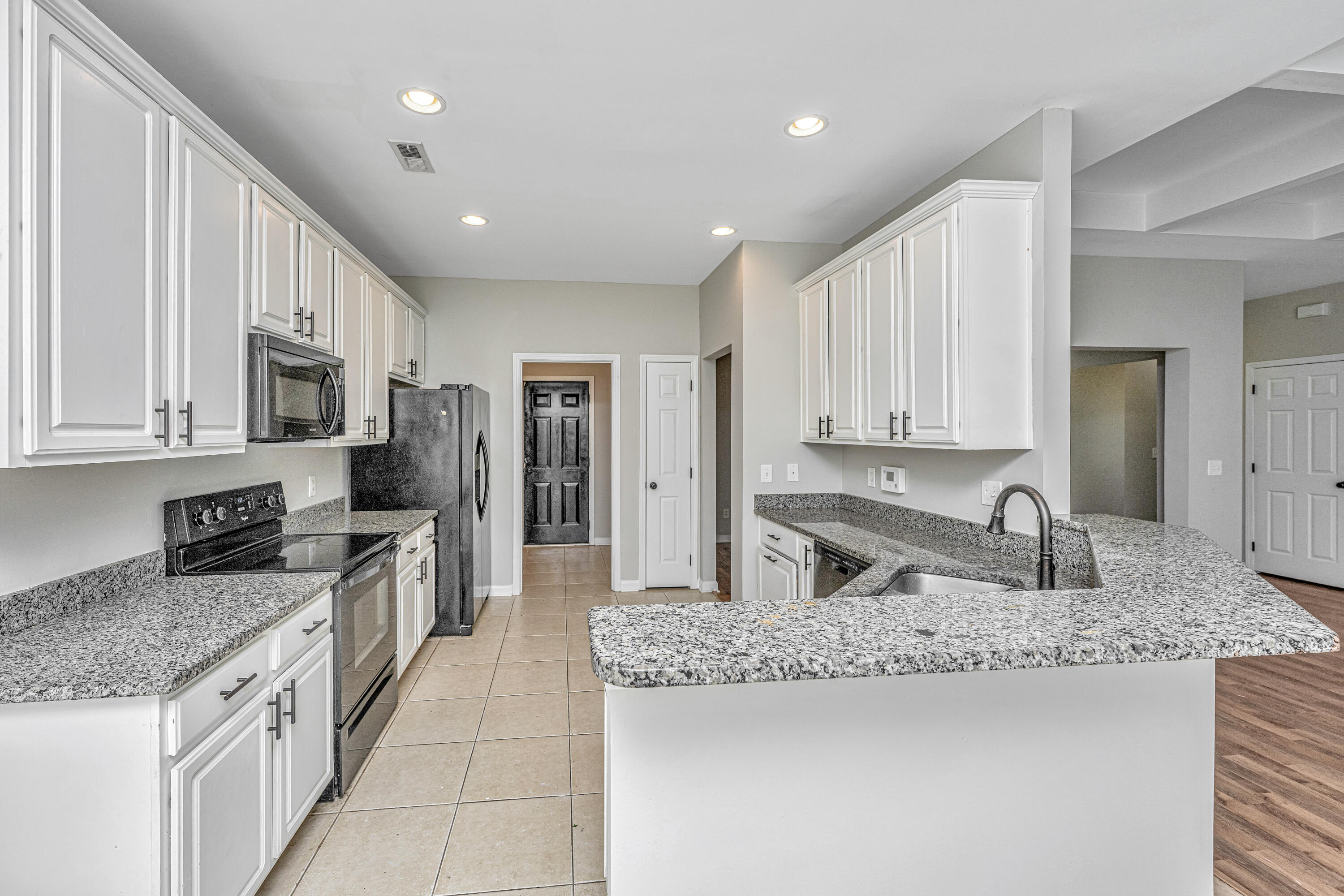 5023 Manor Road
