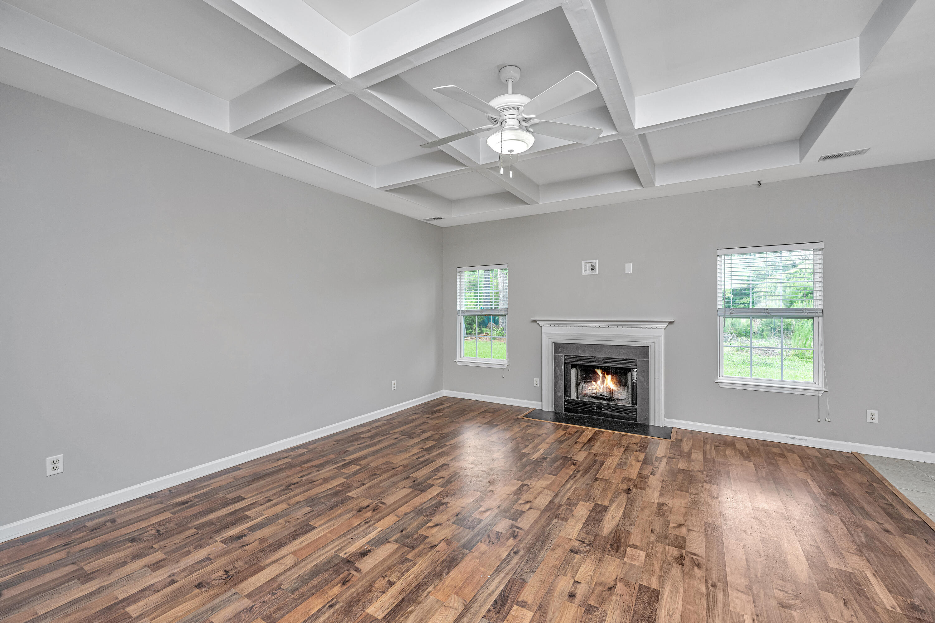 5023 Manor Road