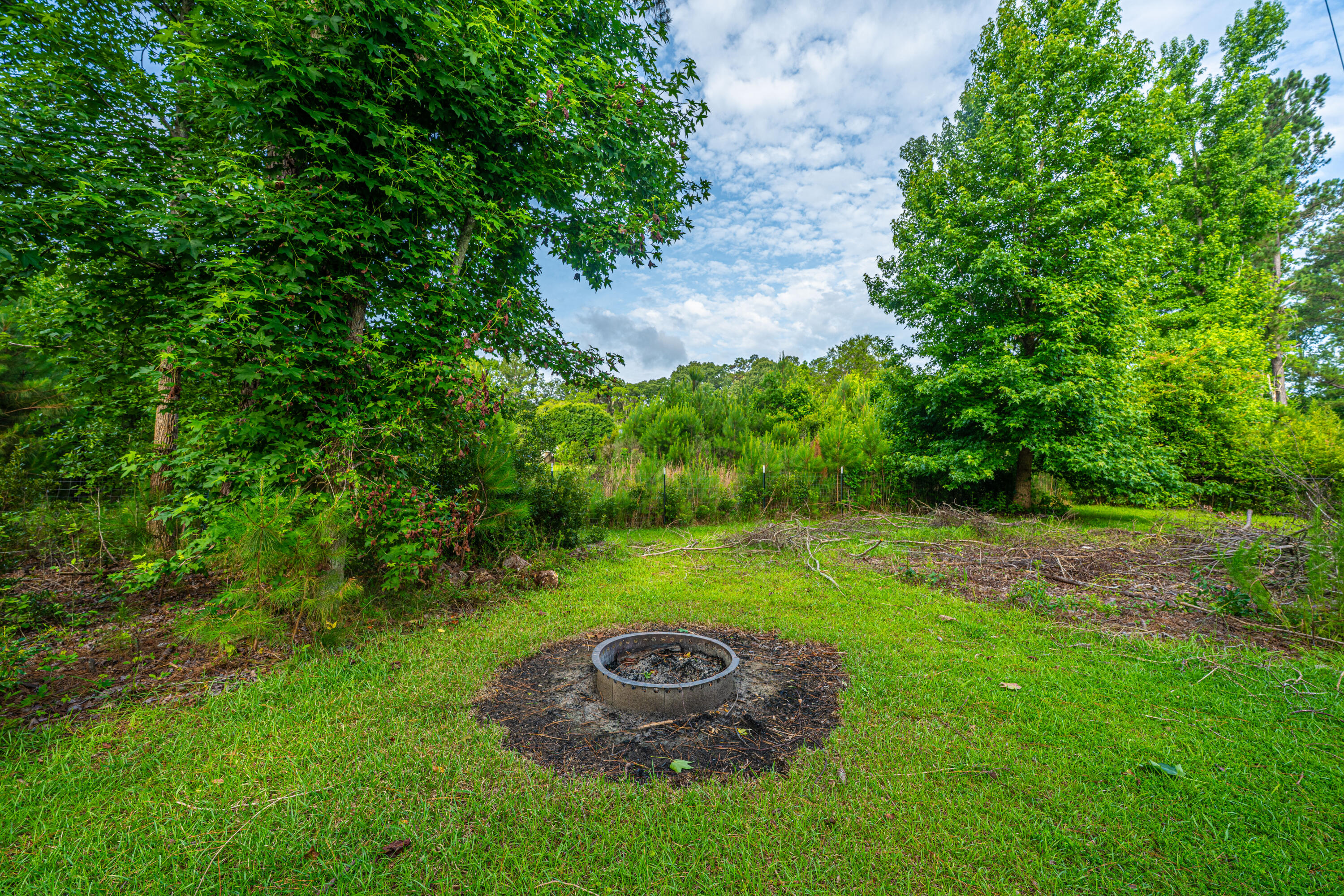 5023 Manor Road