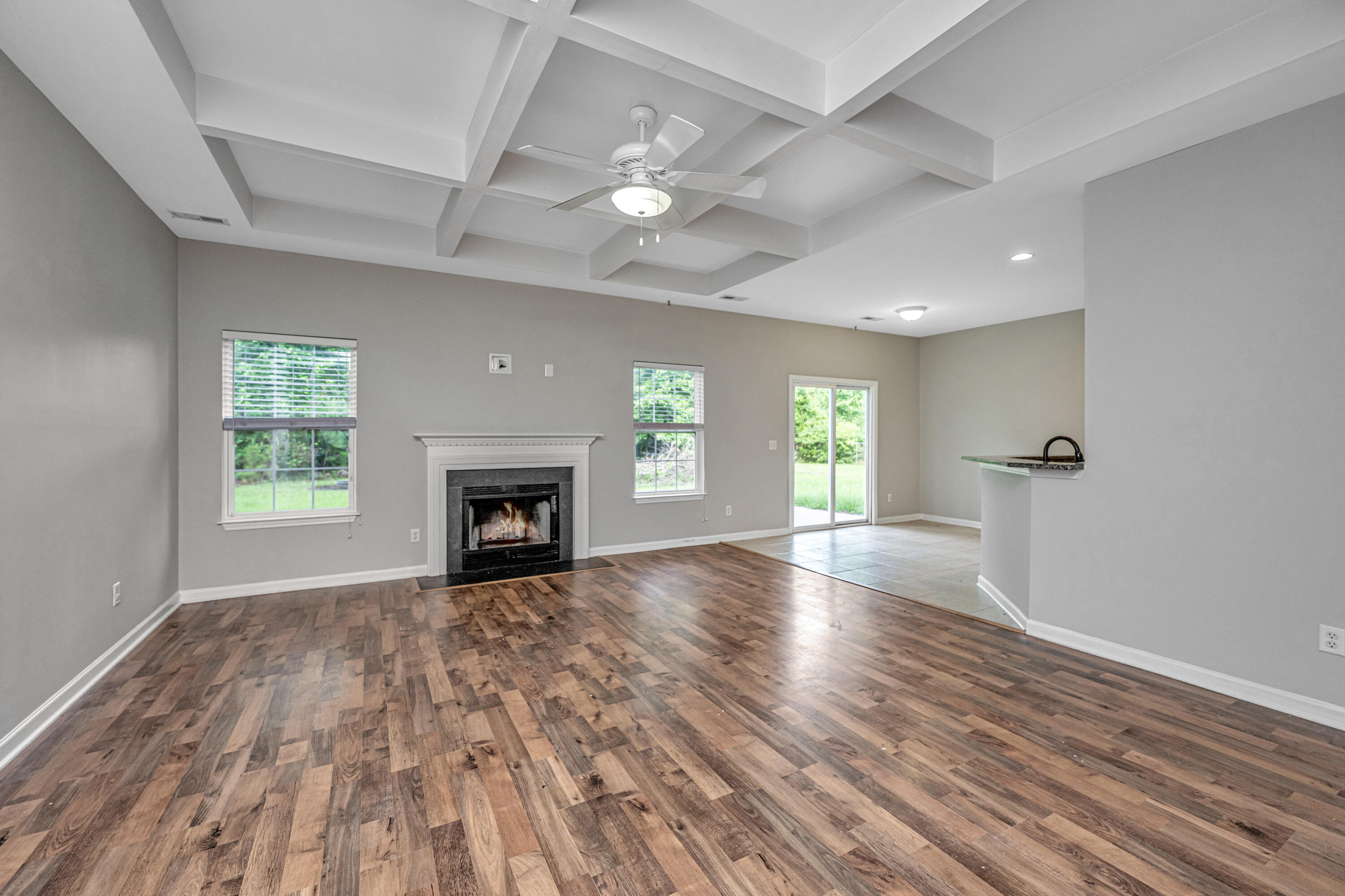5023 Manor Road