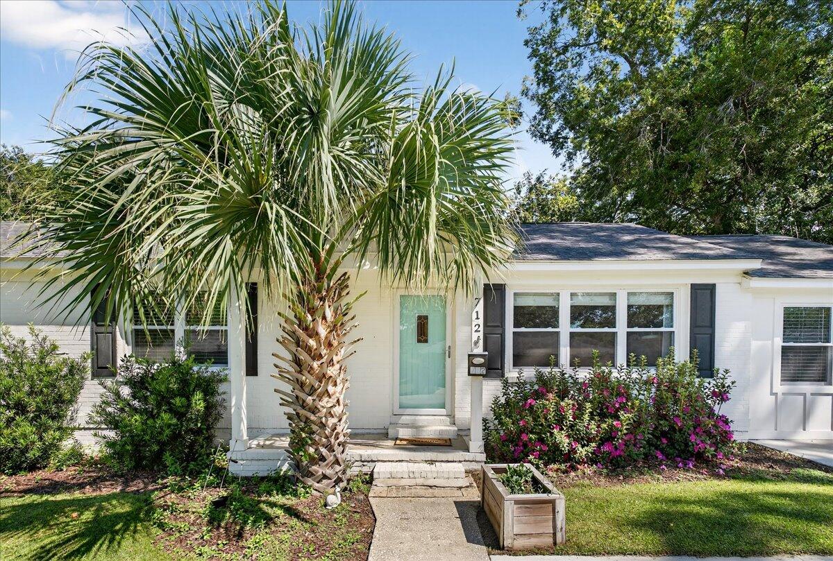 712 Longfellow Road