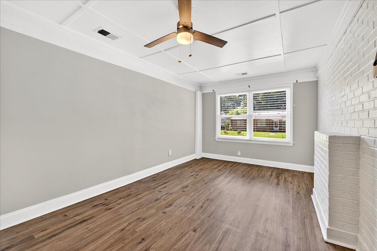 712 Longfellow Road