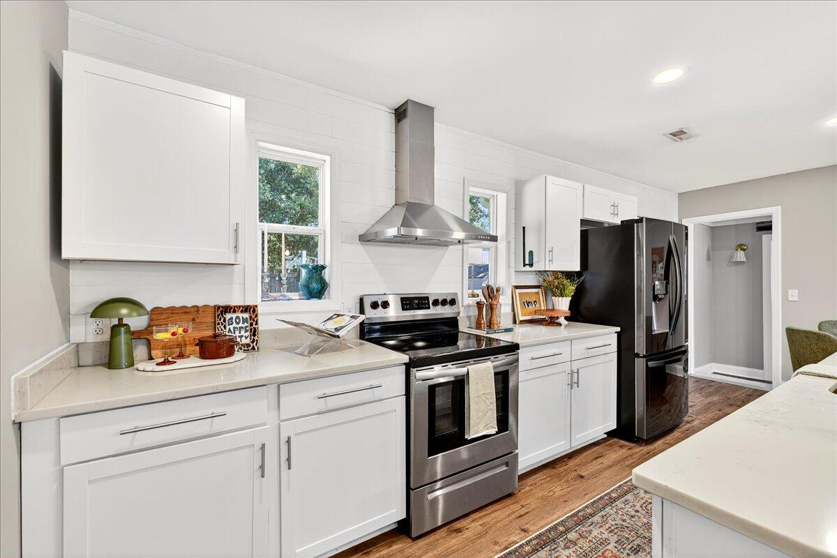 712 Longfellow Road