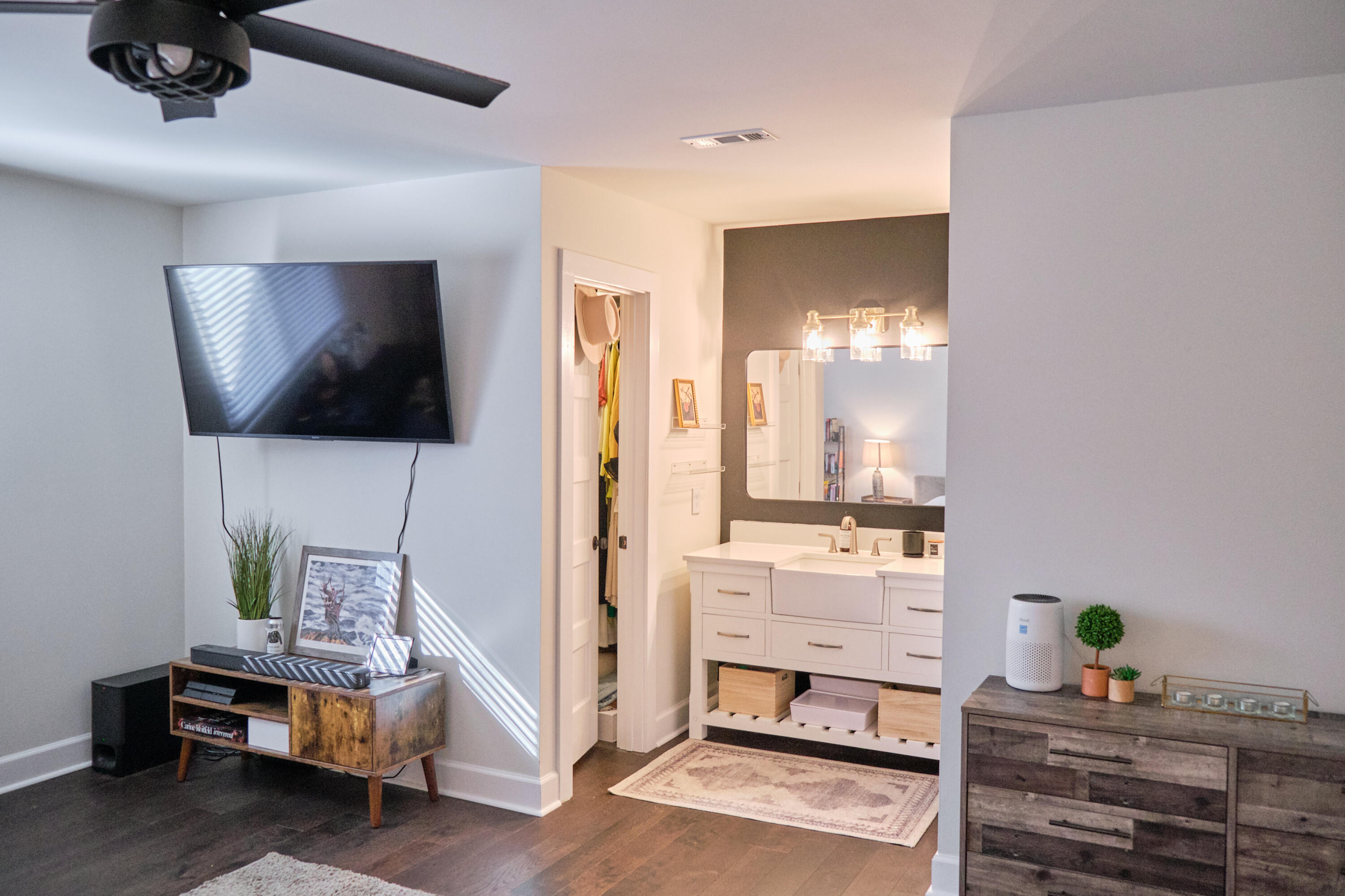 1427 Emerald Forest Parkway