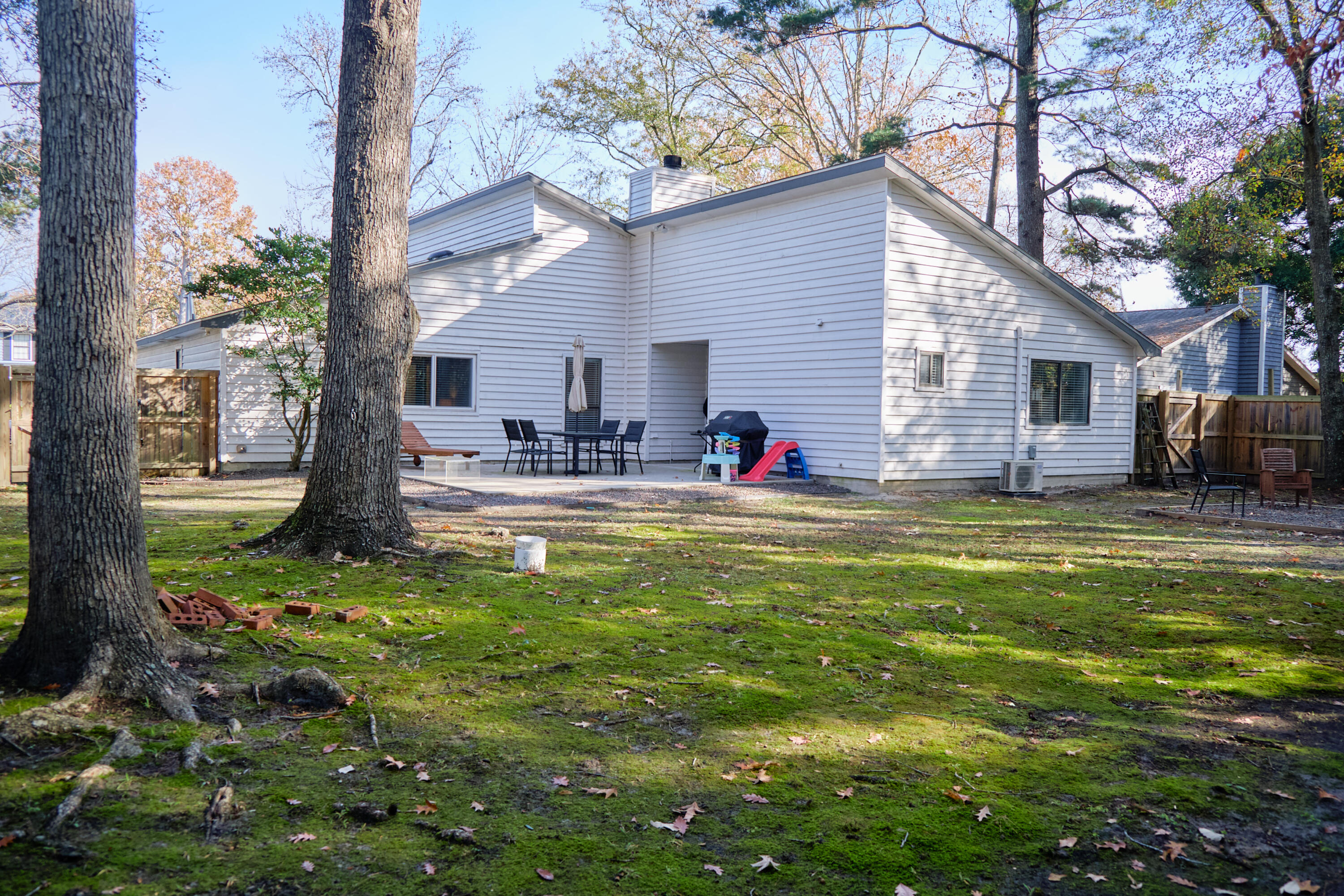 1427 Emerald Forest Parkway