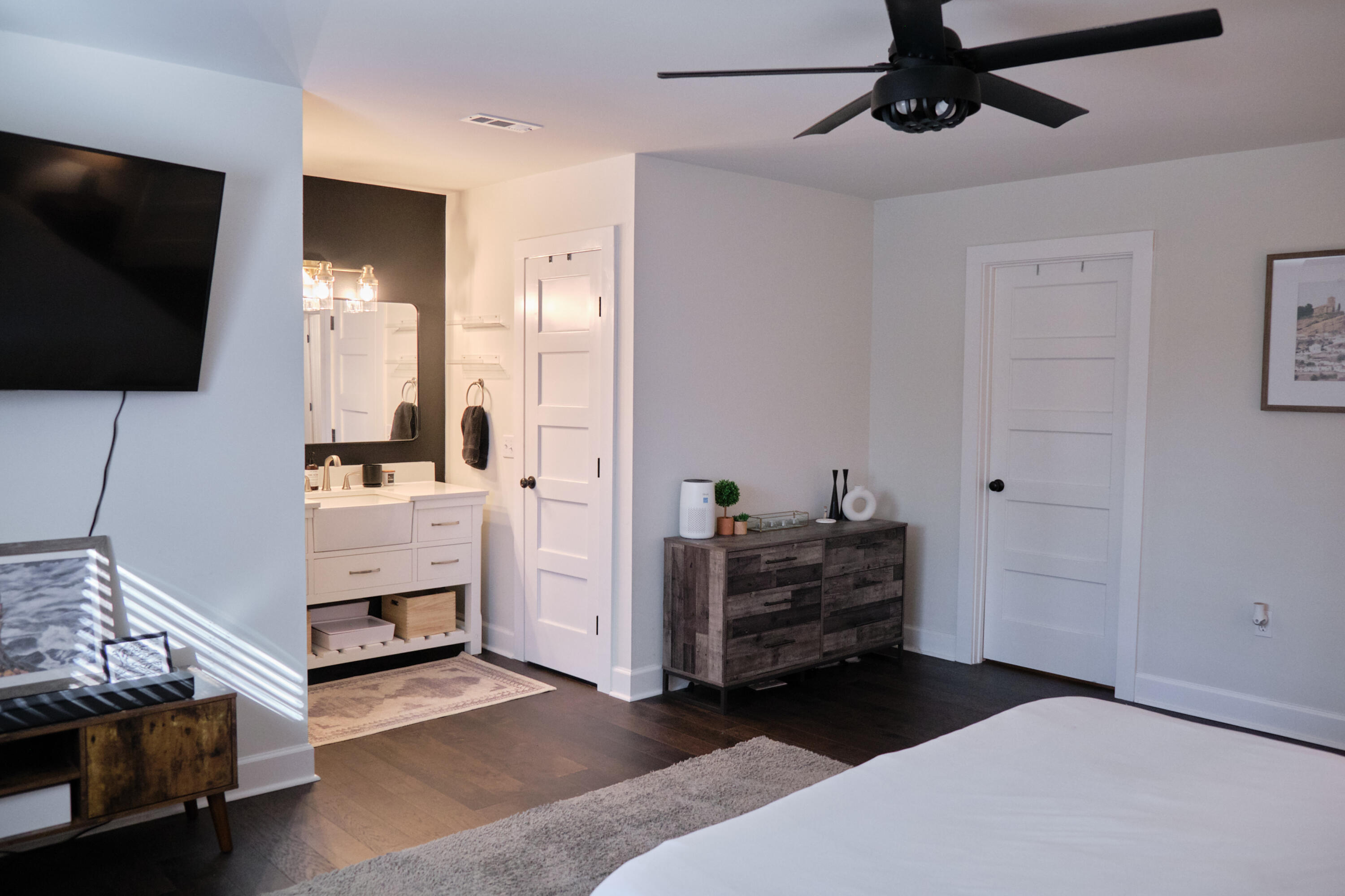 1427 Emerald Forest Parkway