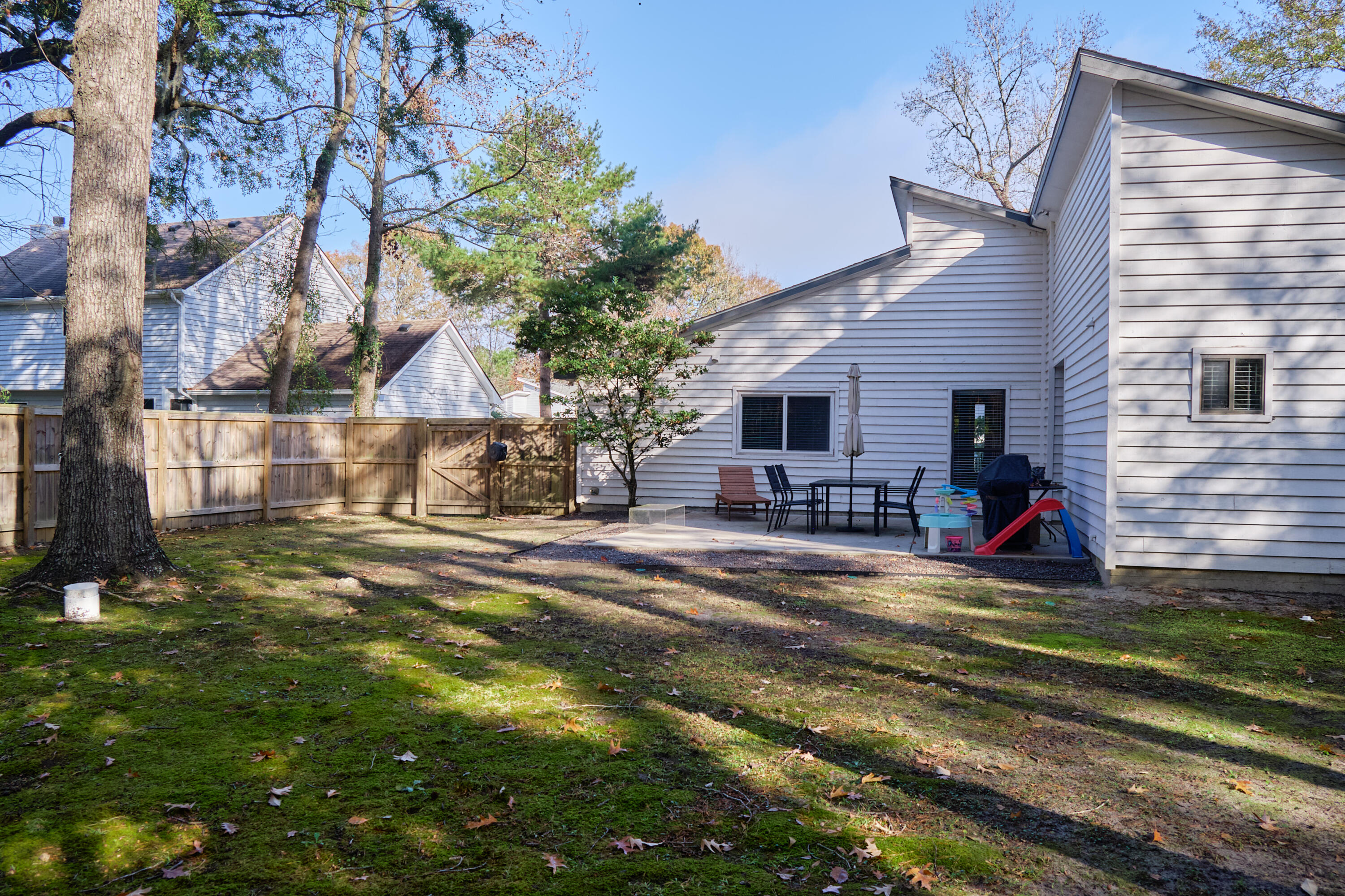 1427 Emerald Forest Parkway