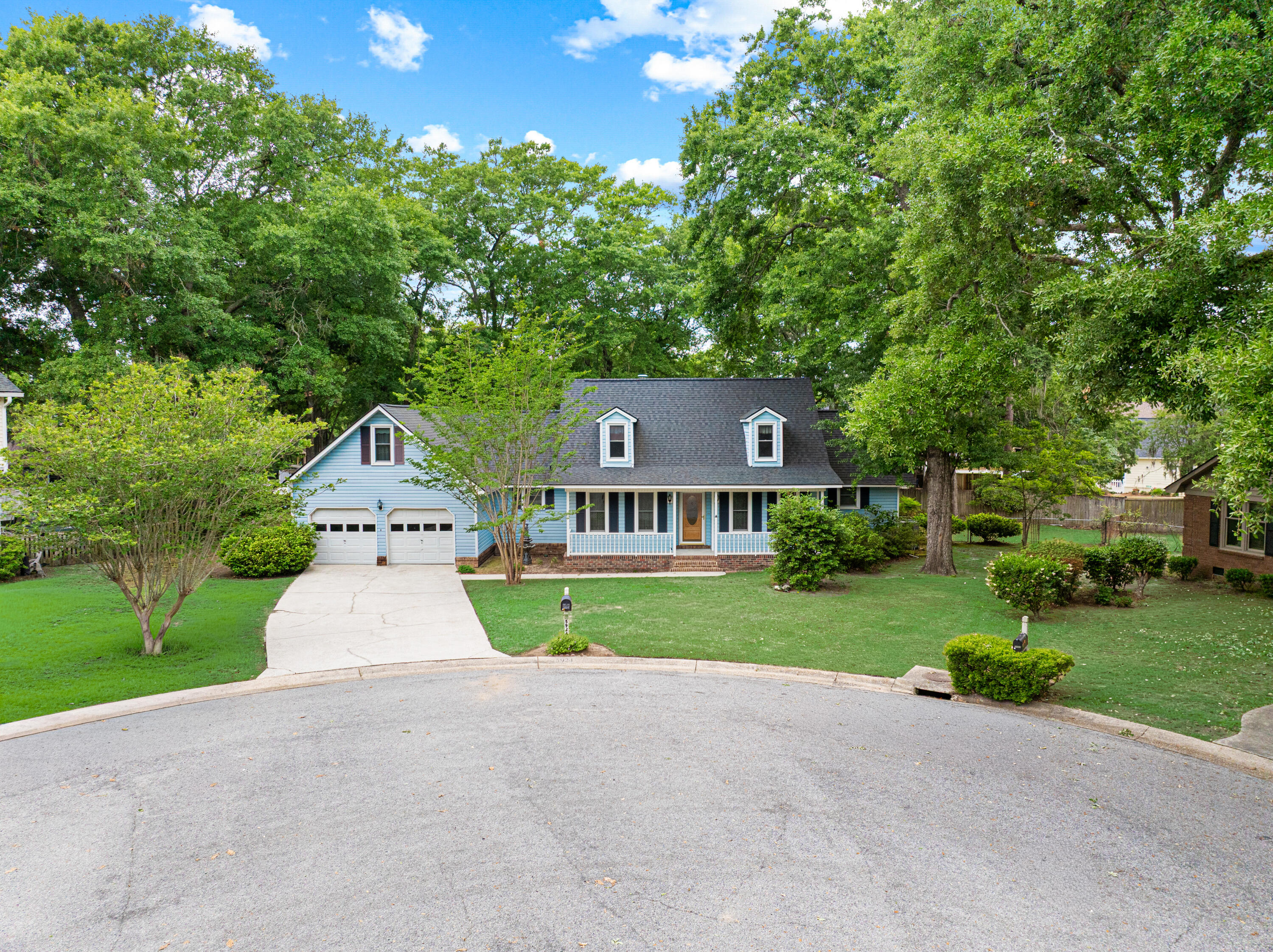 5924 Commonwealth Circle
