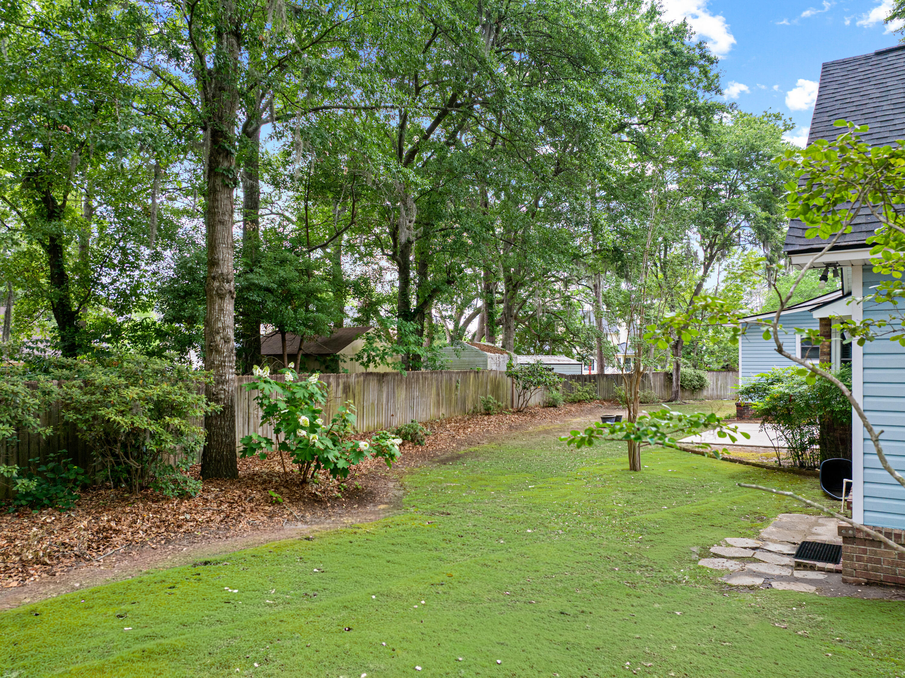 5924 Commonwealth Circle