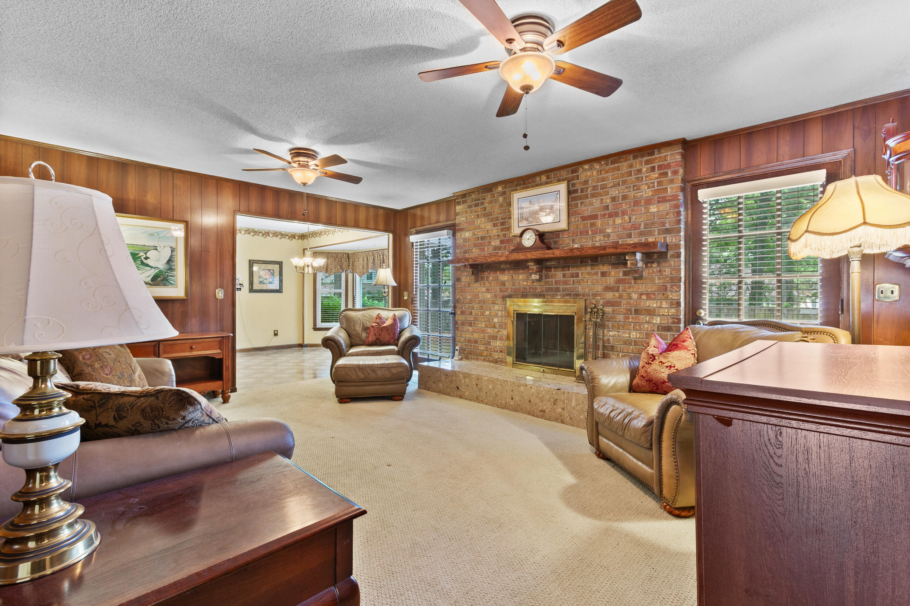 5924 Commonwealth Circle