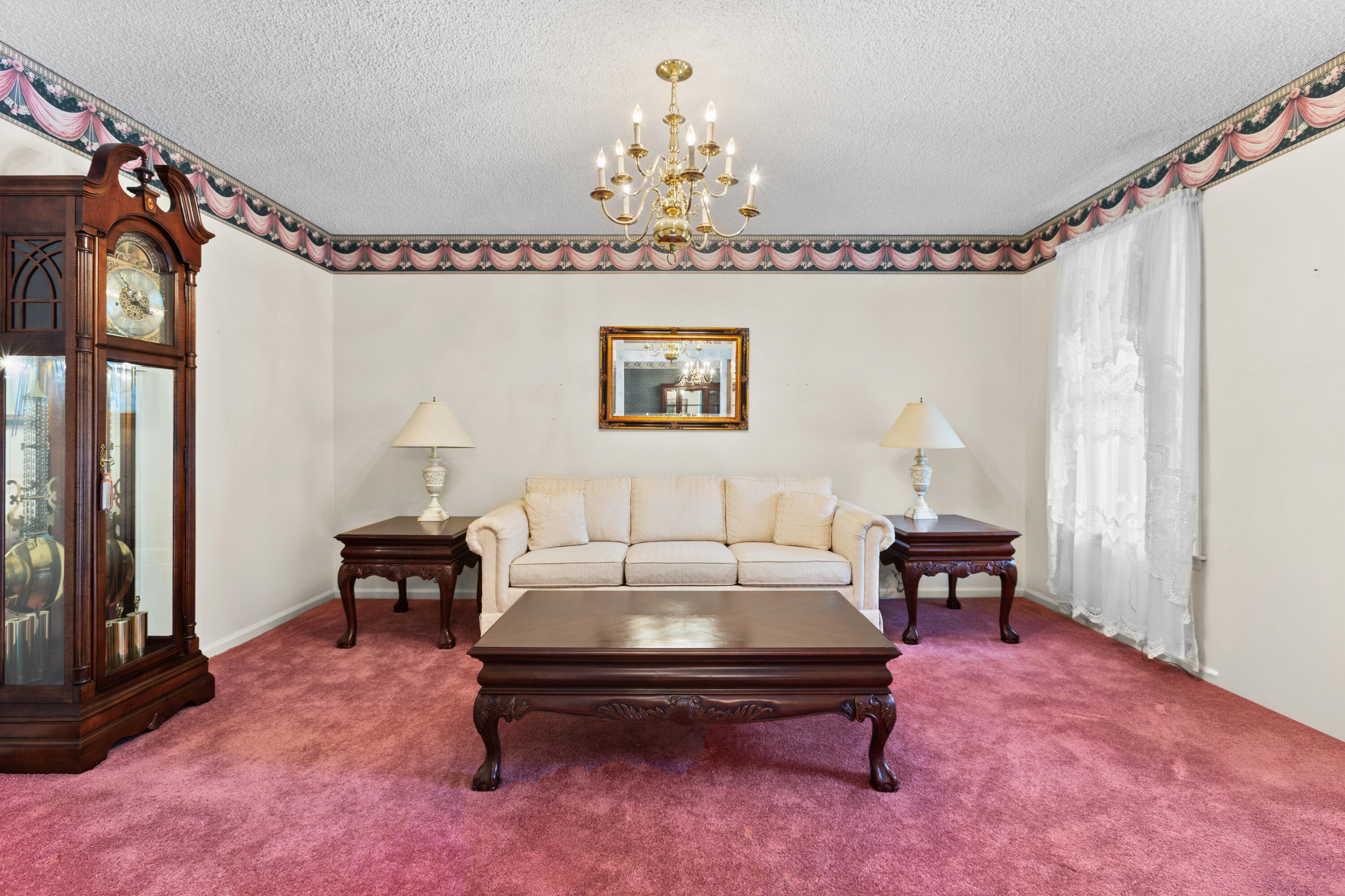 5924 Commonwealth Circle