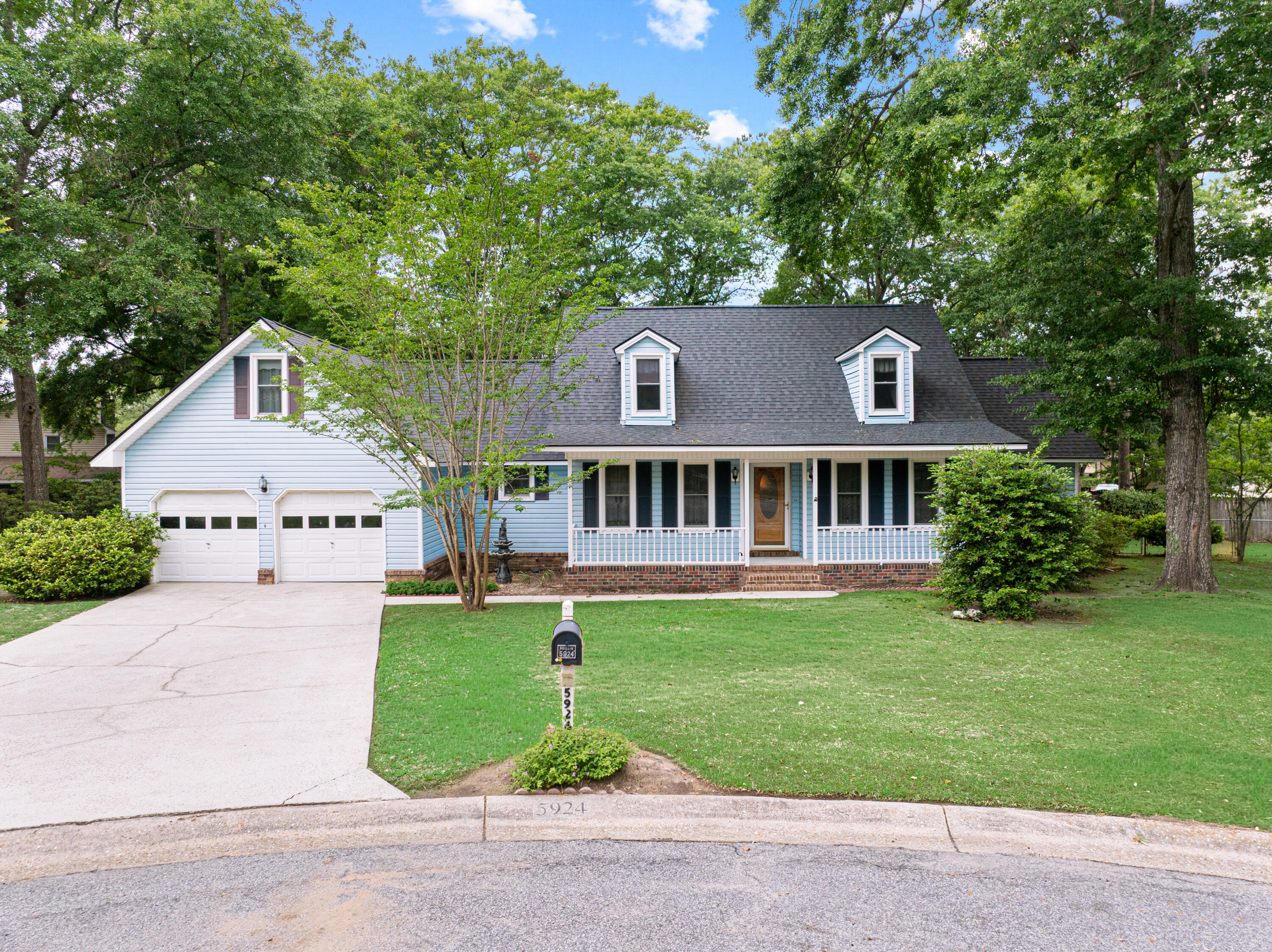 5924 Commonwealth Circle