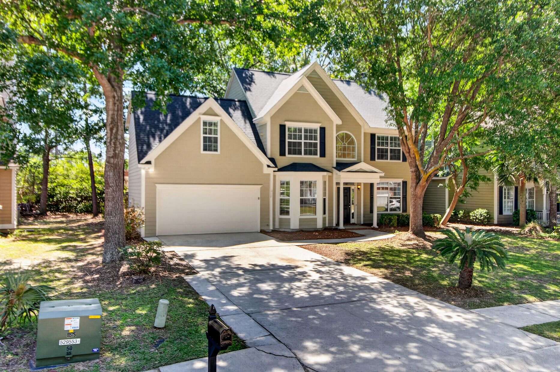 2738 Seastrand Lane