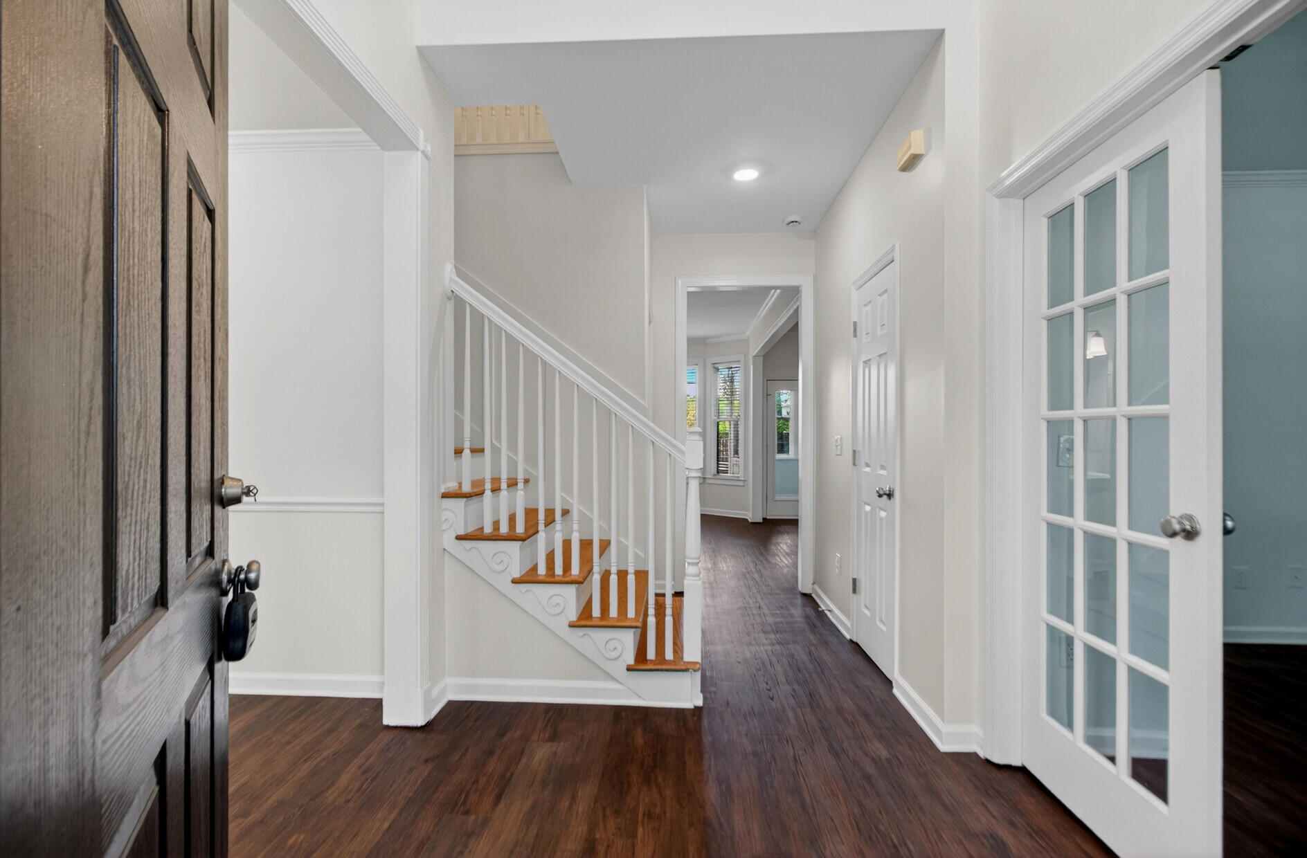 2738 Seastrand Lane