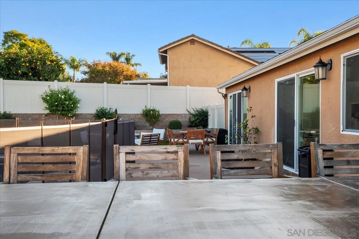 14276 Jennings Vista Way