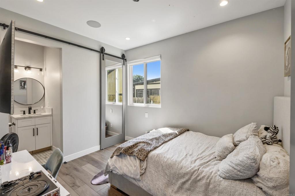 4789 Harbinson Avenue