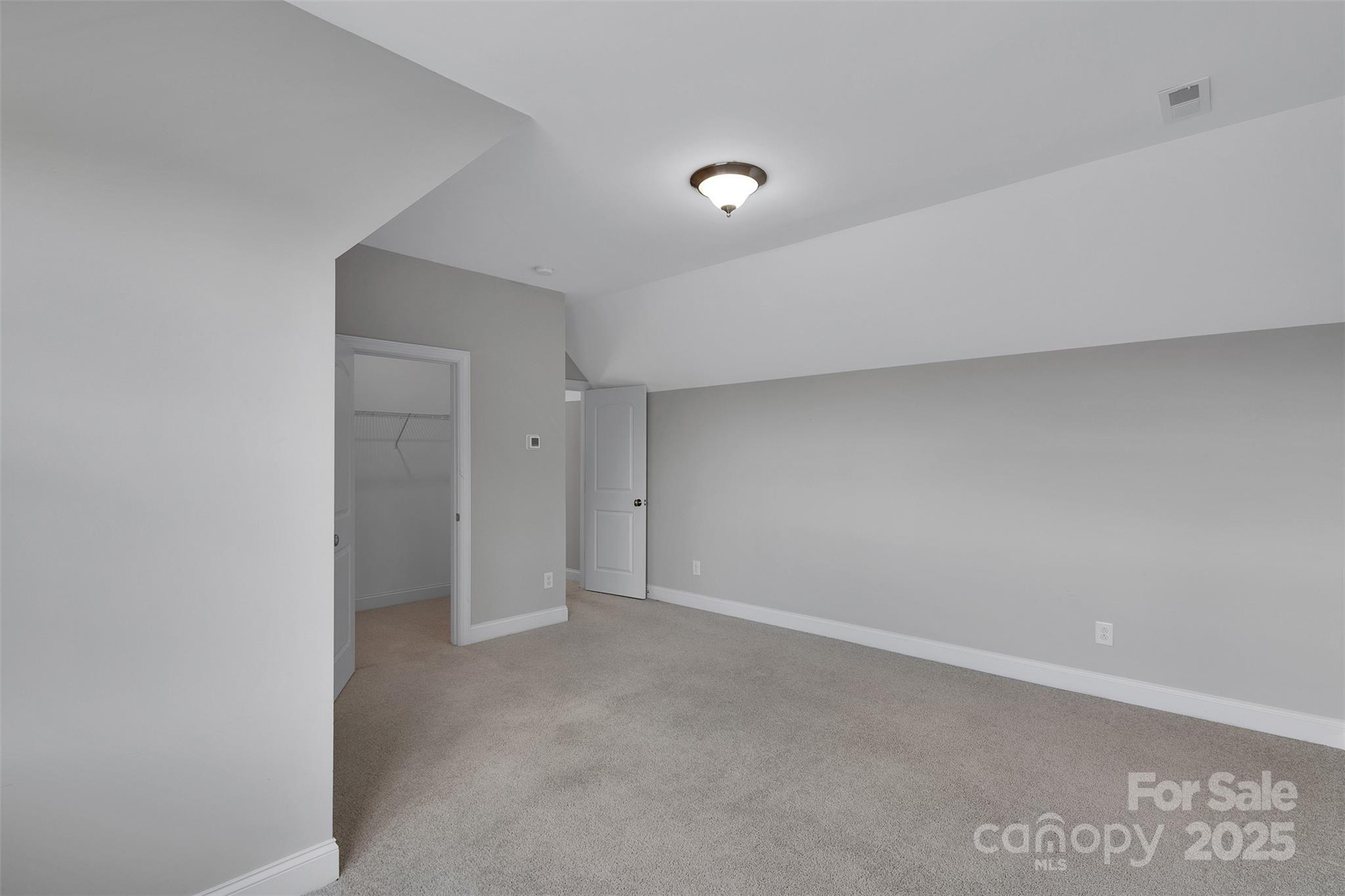2363 Shanklin Lane