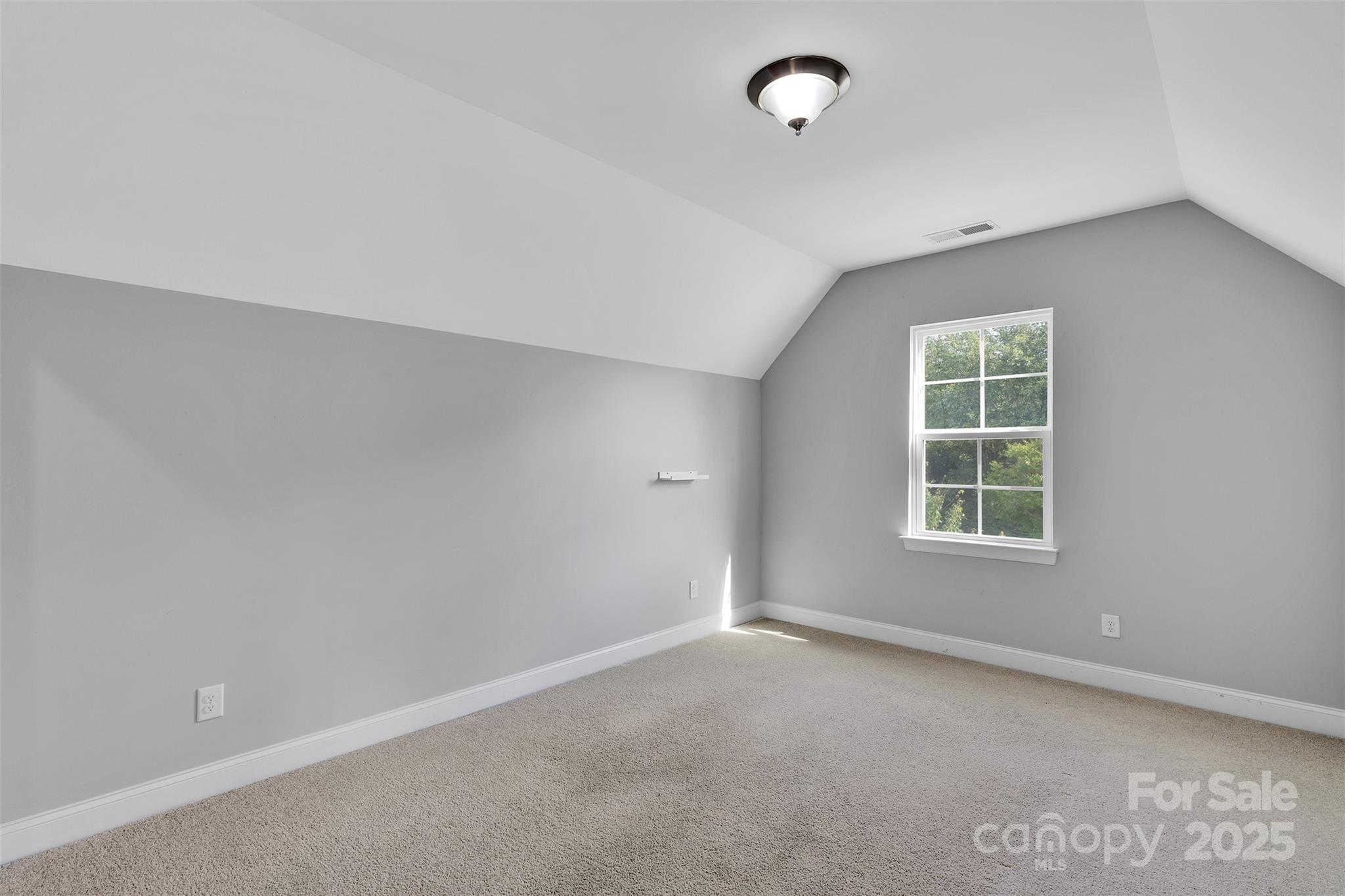 2363 Shanklin Lane