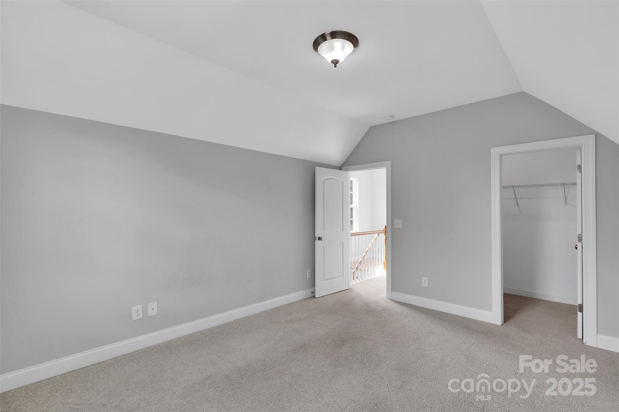2363 Shanklin Lane