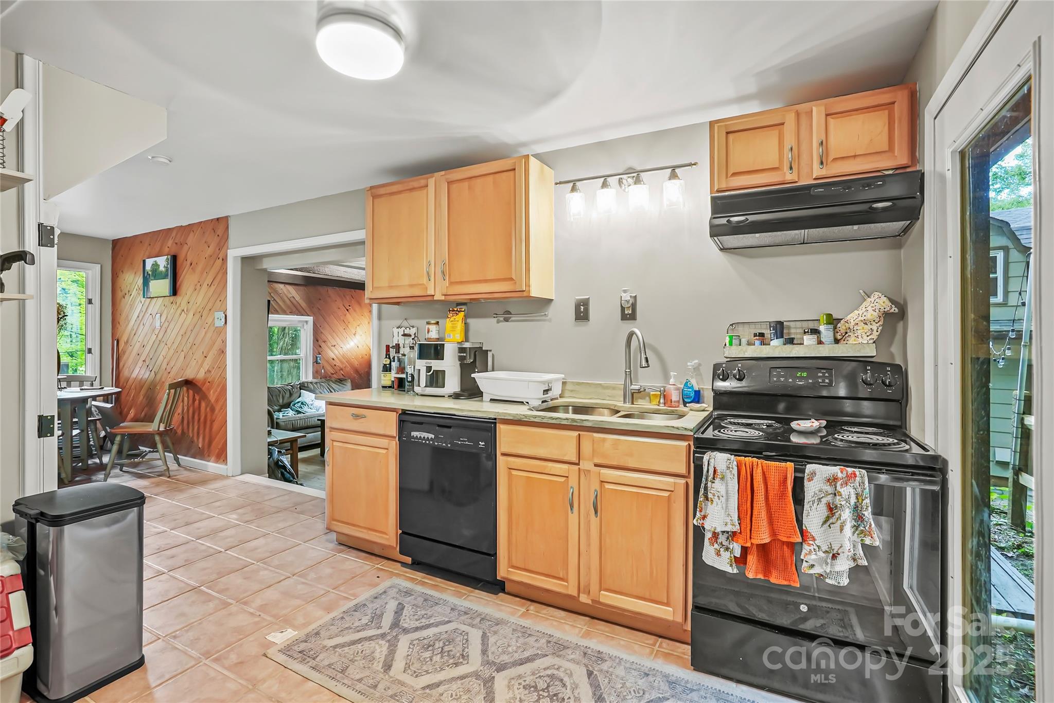 6836 Richland Road