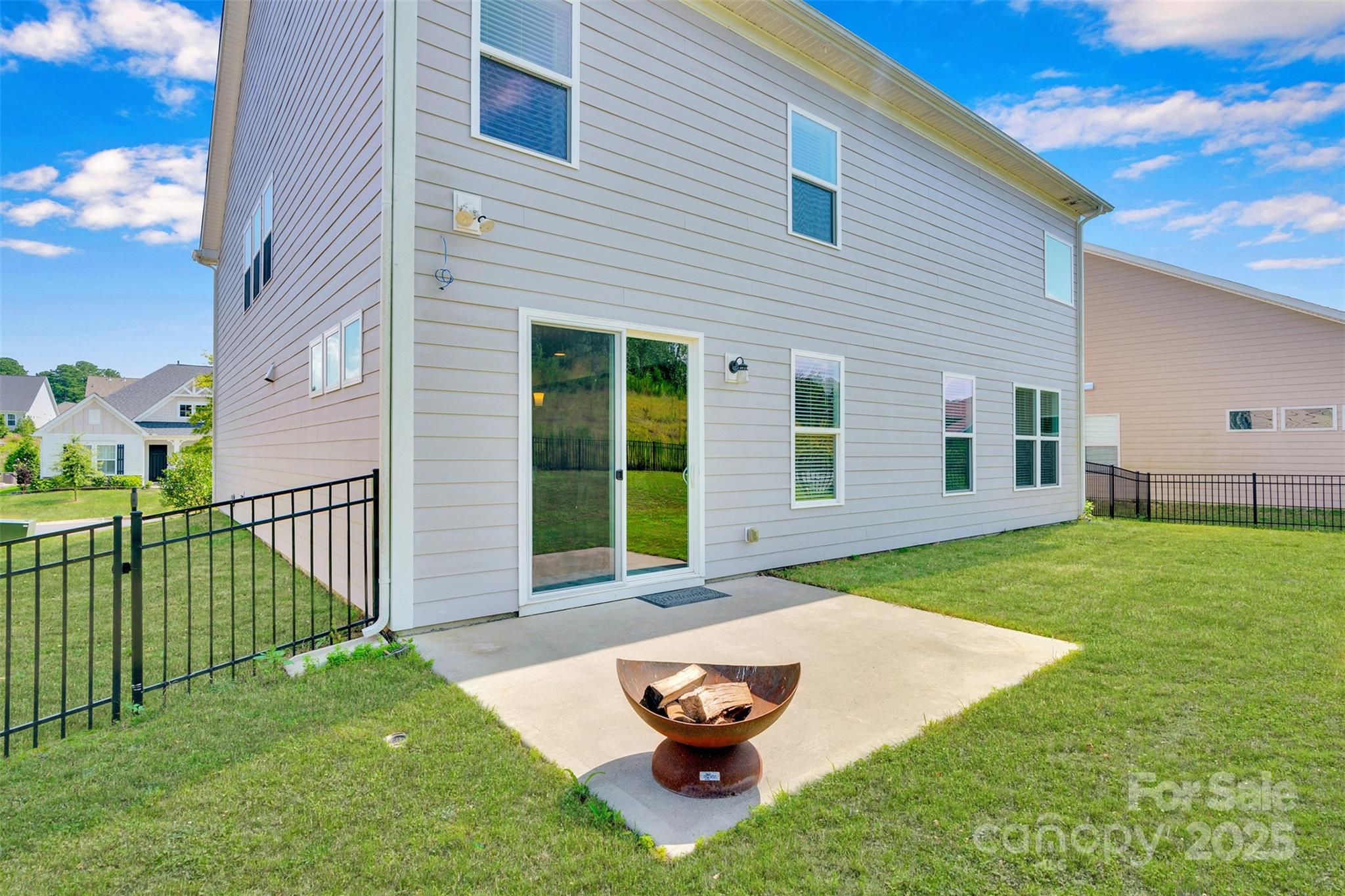 8095 Woodline Lane