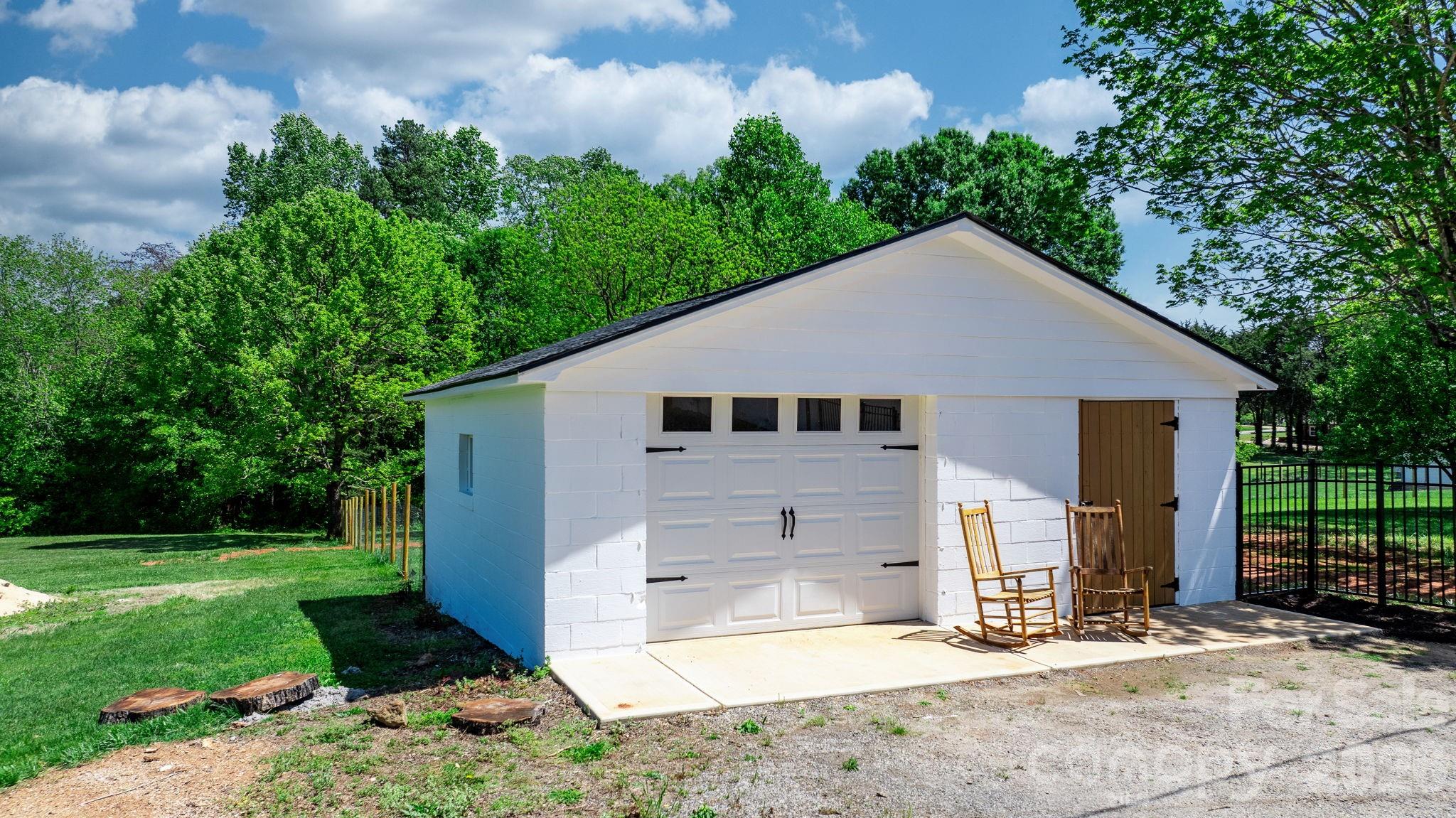 1252 Houston Mill Road