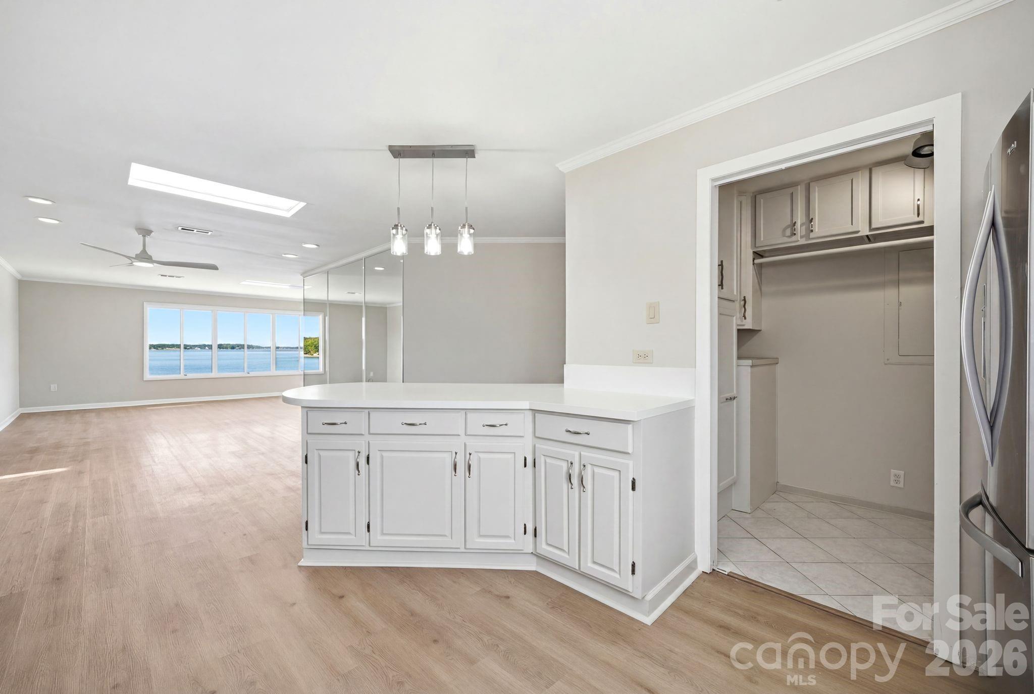7831 Spinnaker Bay Drive Unit: 301