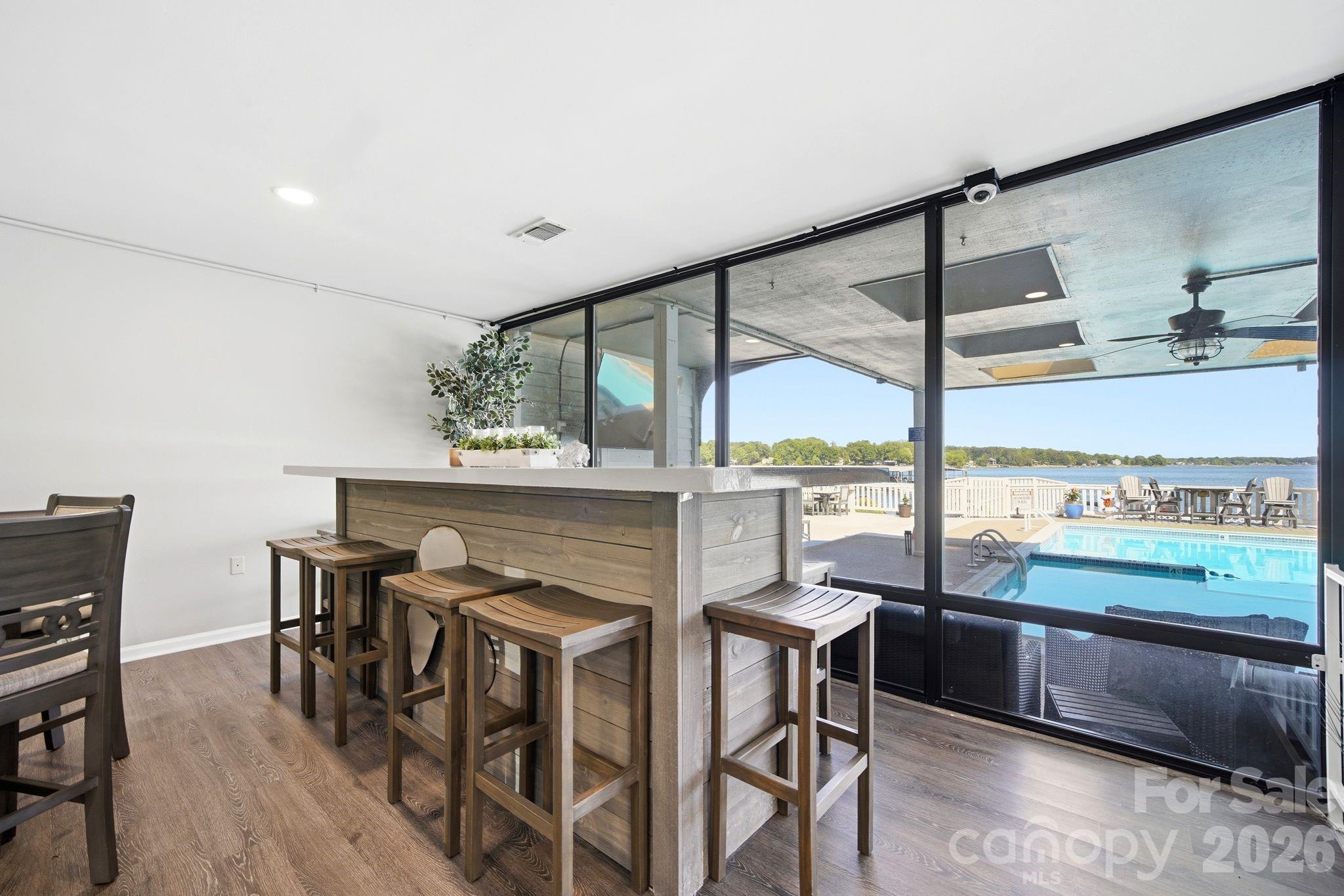 7831 Spinnaker Bay Drive Unit: 301