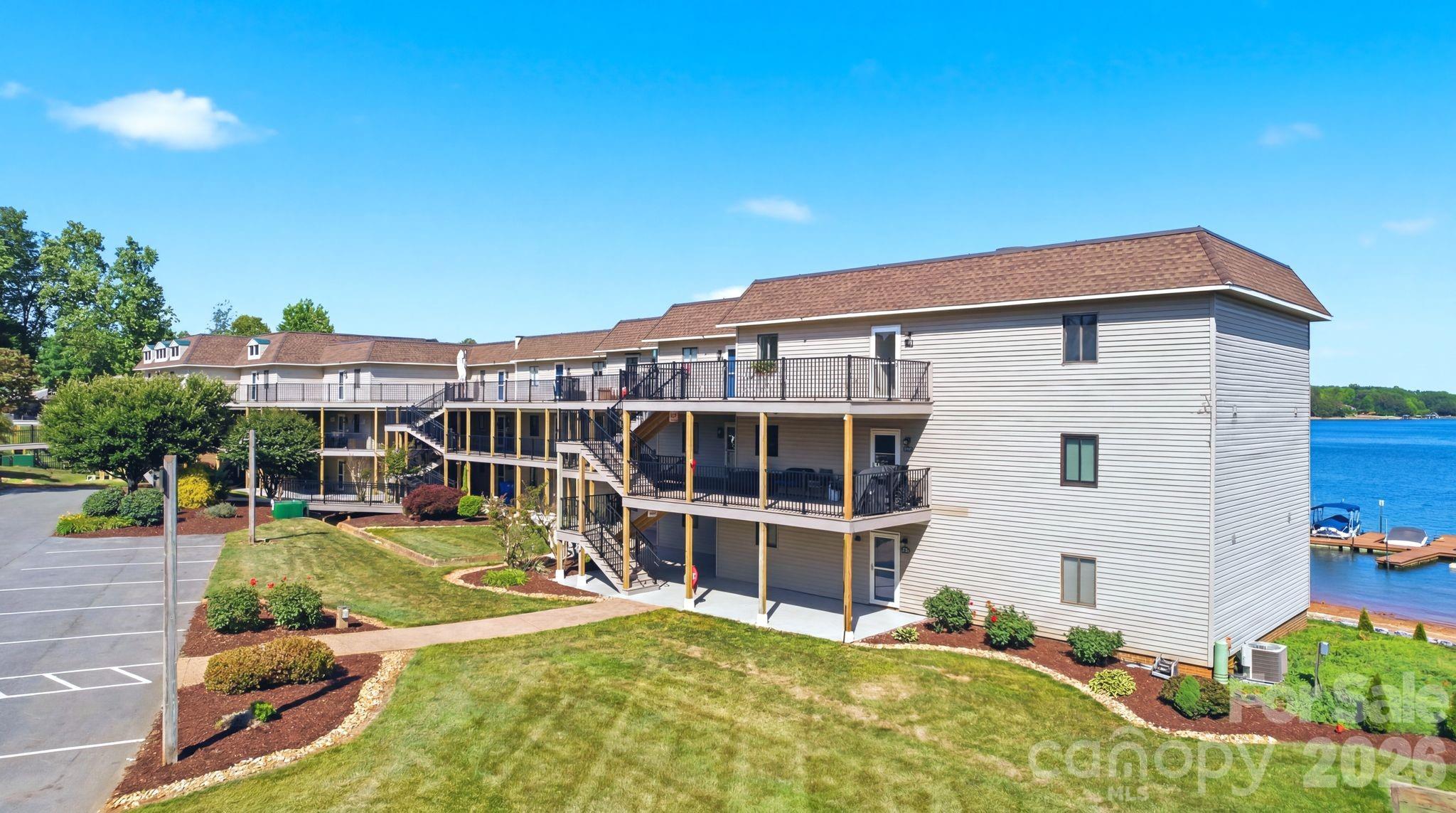 7831 Spinnaker Bay Drive Unit: 301