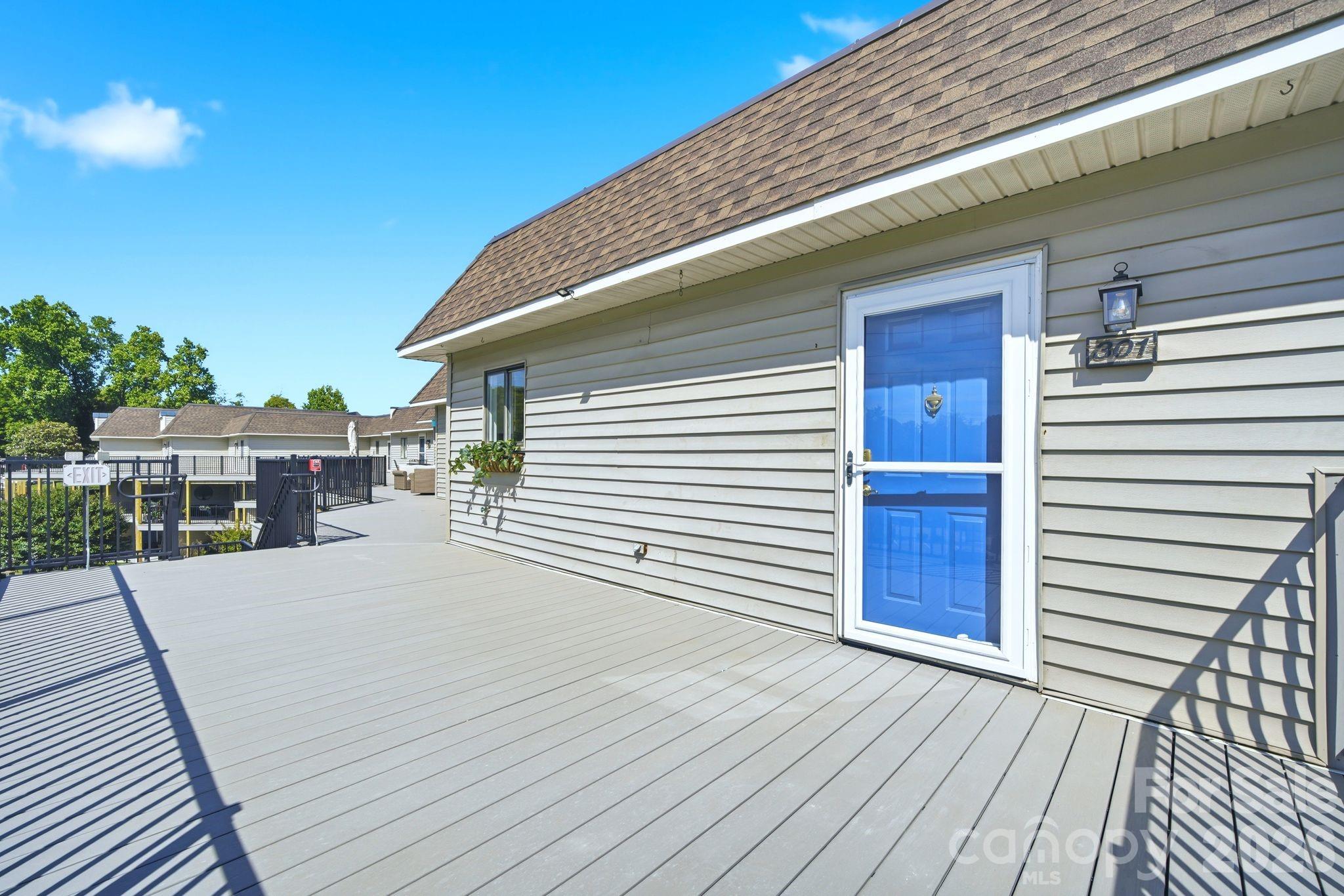 7831 Spinnaker Bay Drive Unit: 301