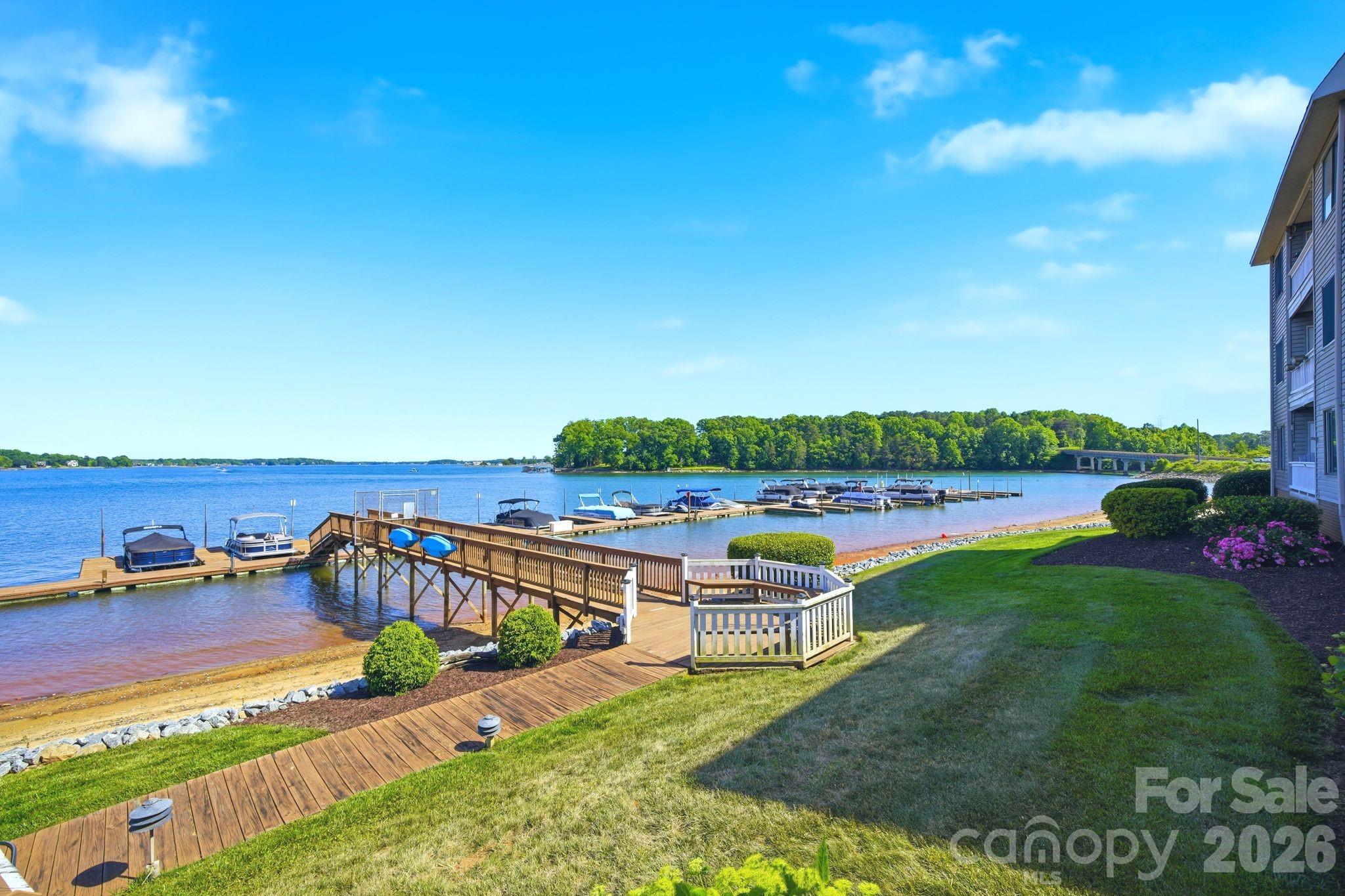 7831 Spinnaker Bay Drive Unit: 301
