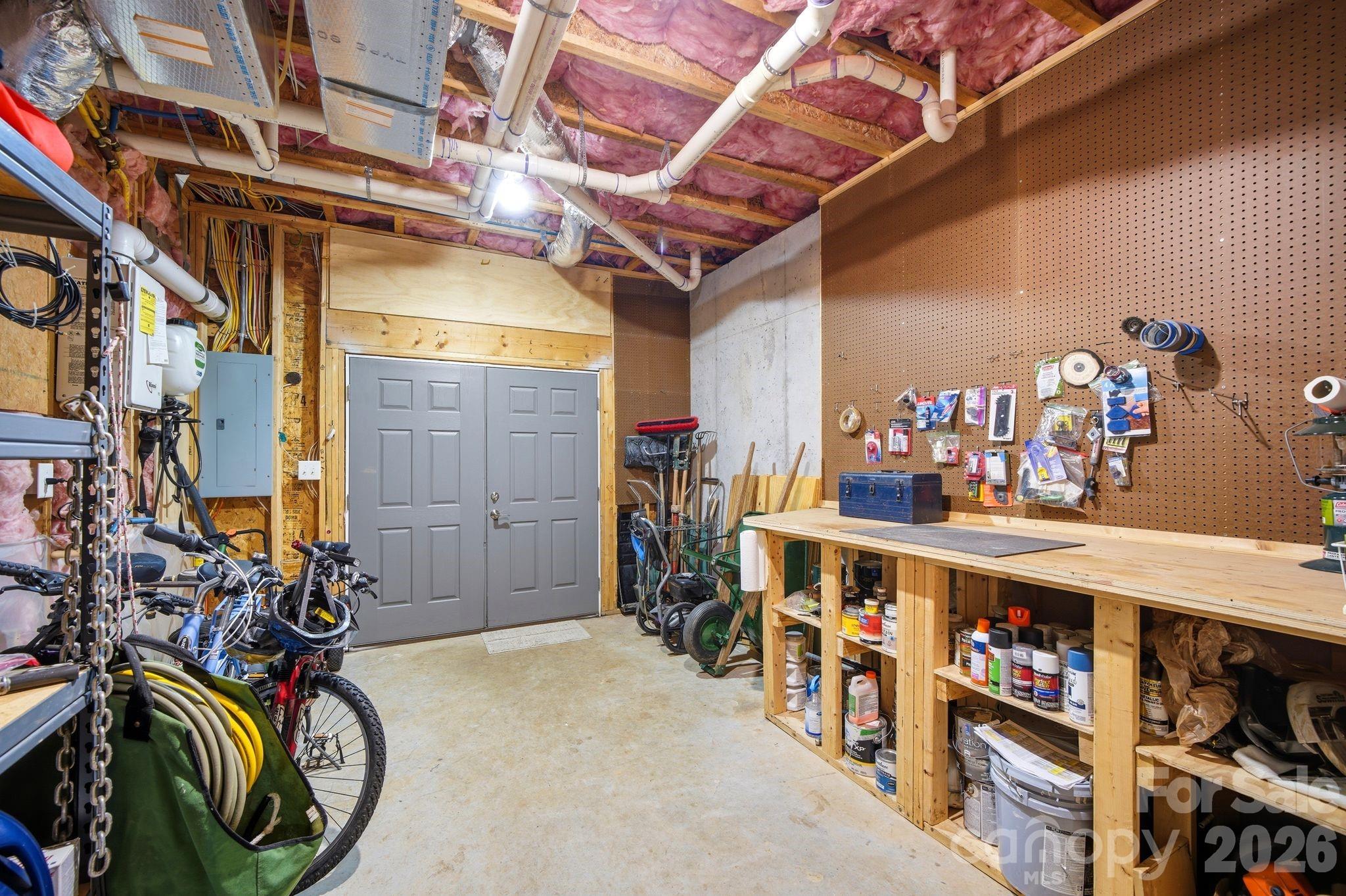 7592 Cottonwood Drive