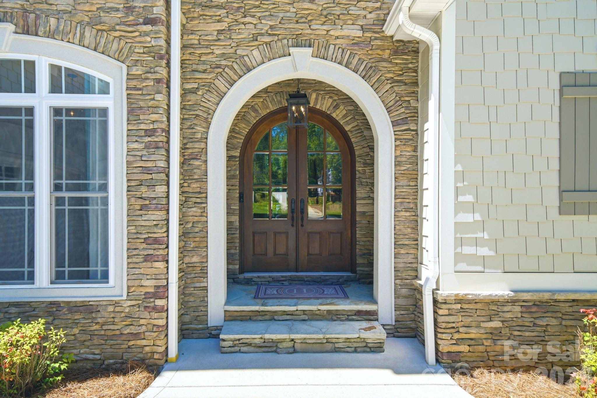 7592 Cottonwood Drive